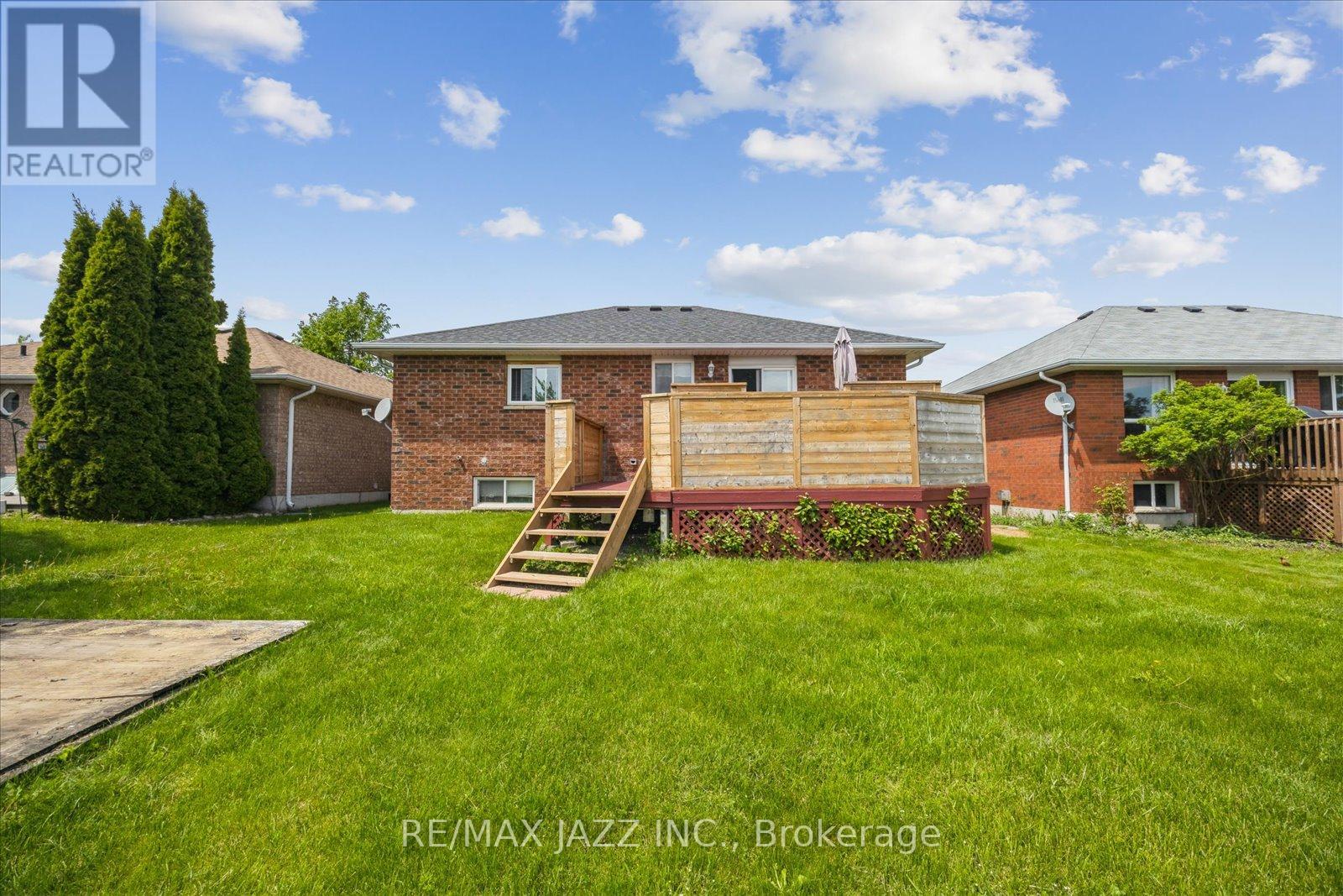Photo 10 of 39 Mcgibbon Boulevard, Kawartha Lakes ON