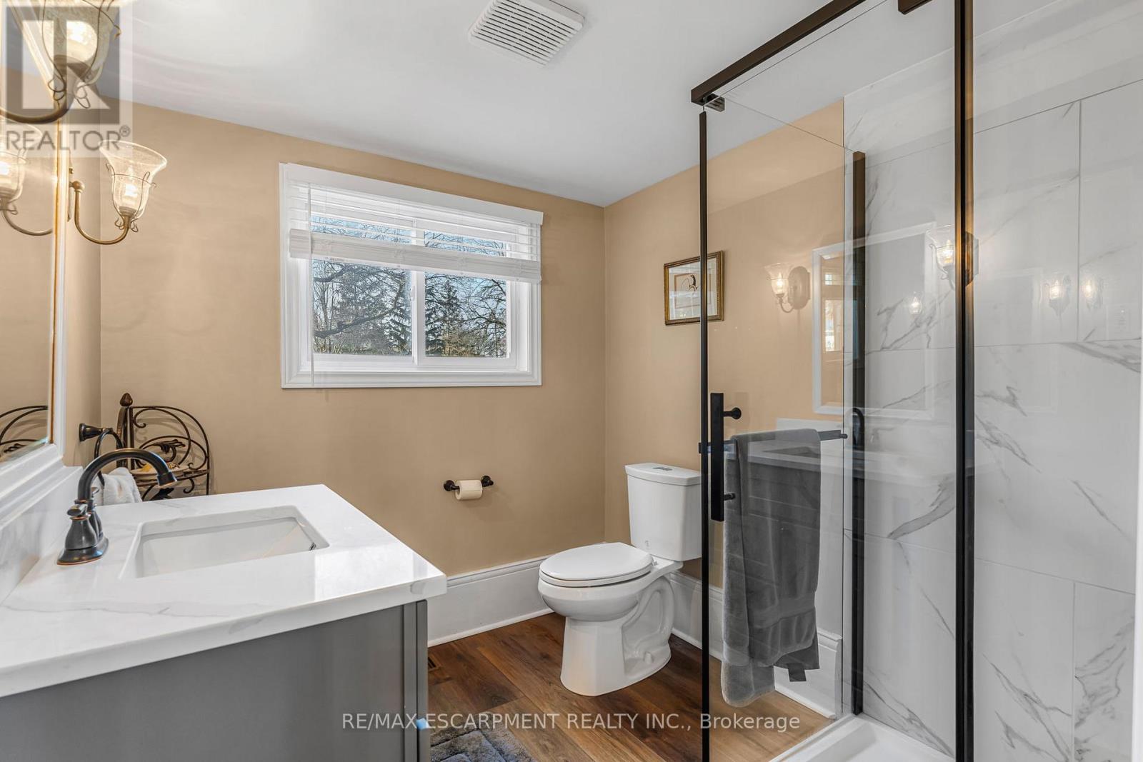 Photo 17 of 124 Colver Street, West Lincoln ON