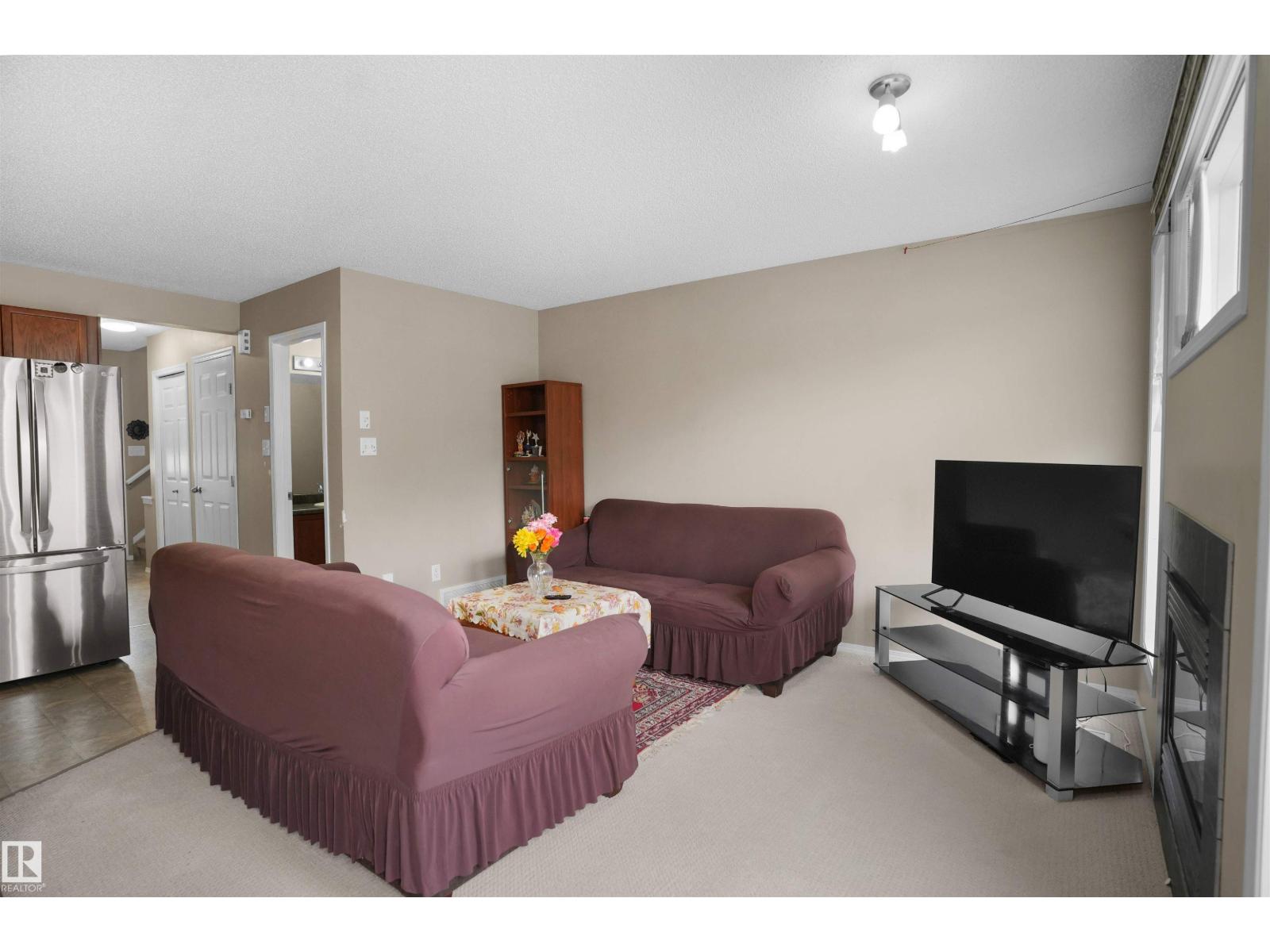 Photo 3 of 3455 11 St Nw, Edmonton AB