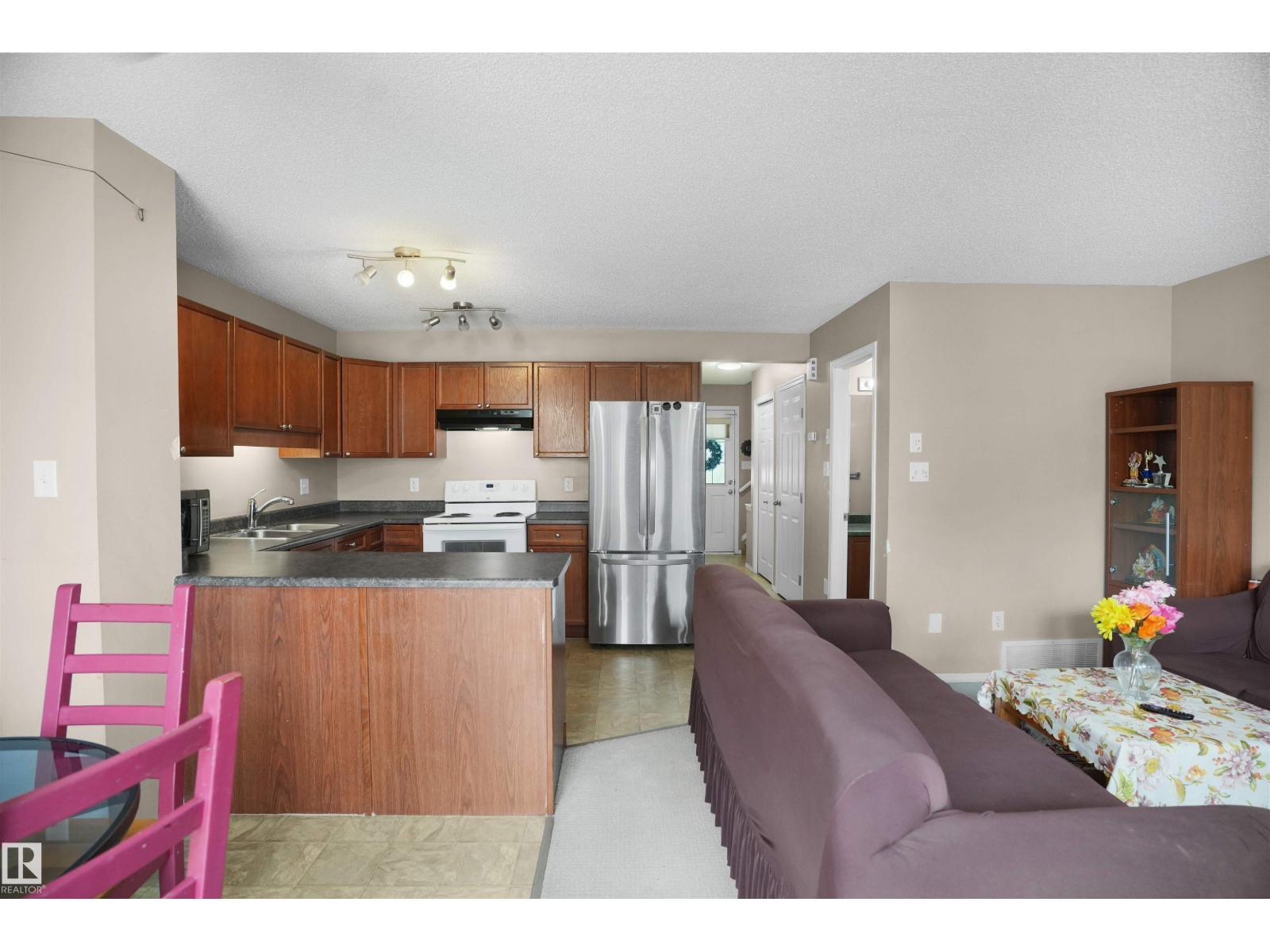 Photo 19 of 3455 11 St Nw, Edmonton AB