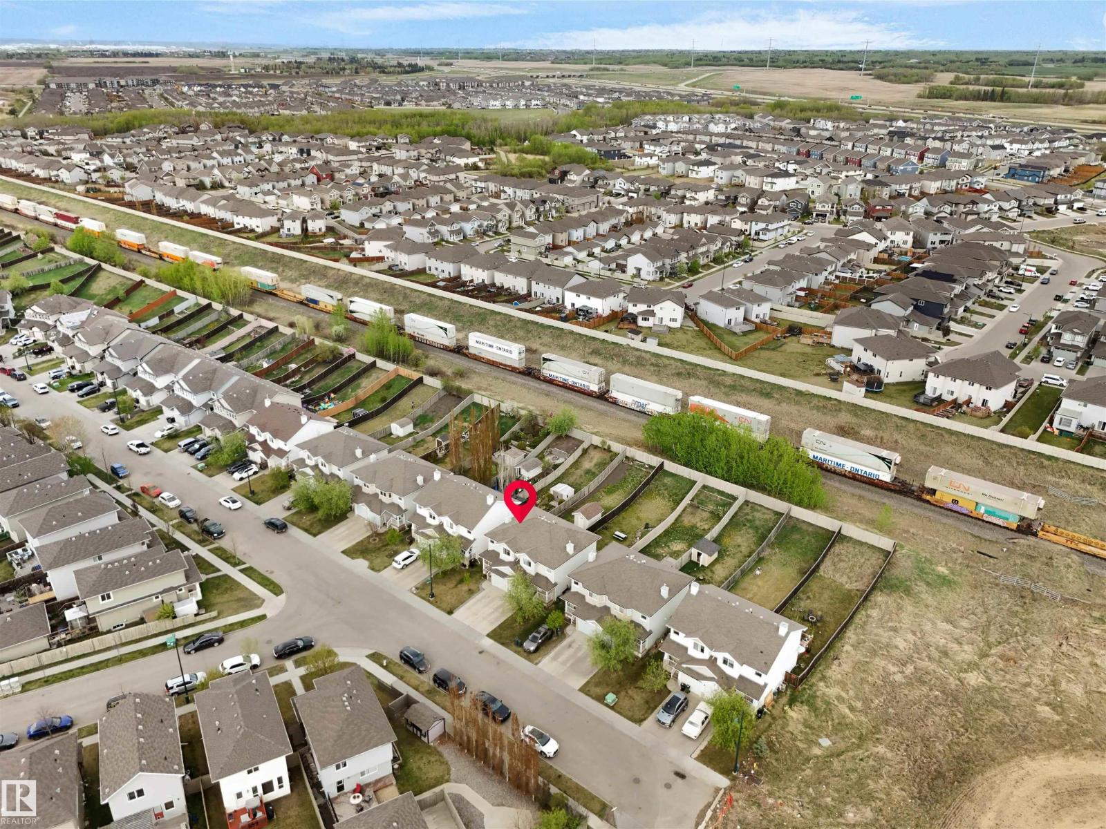 Photo 8 of 3455 11 St Nw, Edmonton AB