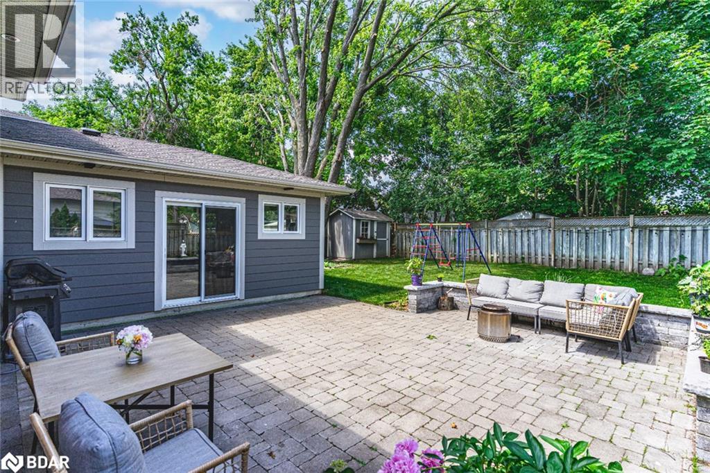 Photo 16 of 10 Jills Court, Barrie ON