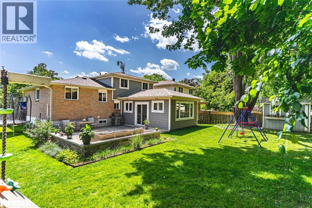 Photo 20 of 10 Jills Court, Barrie ON