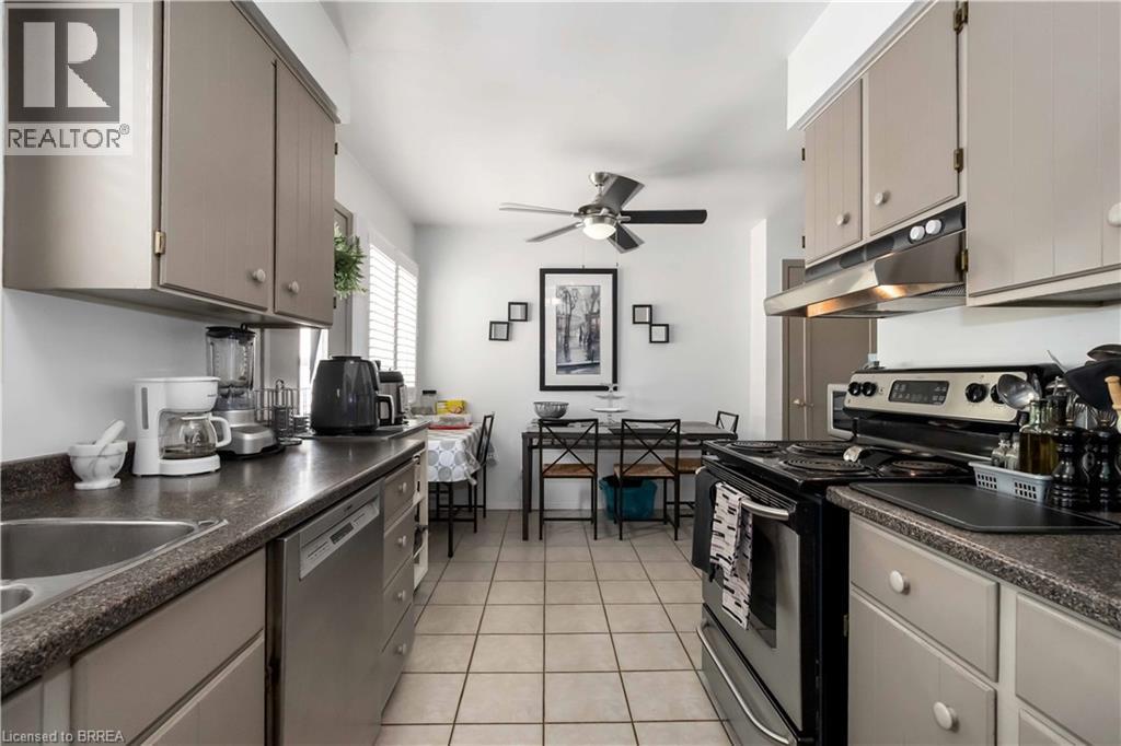 Photo 14 of 15 Burdock Boulevard, Brantford ON