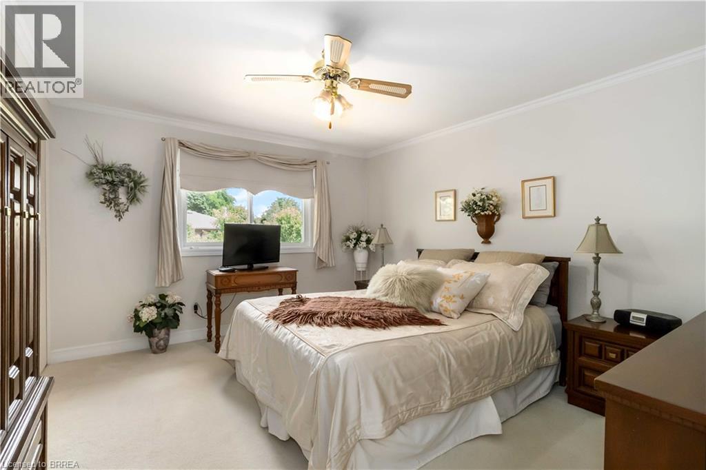 Photo 17 of 15 Burdock Boulevard, Brantford ON
