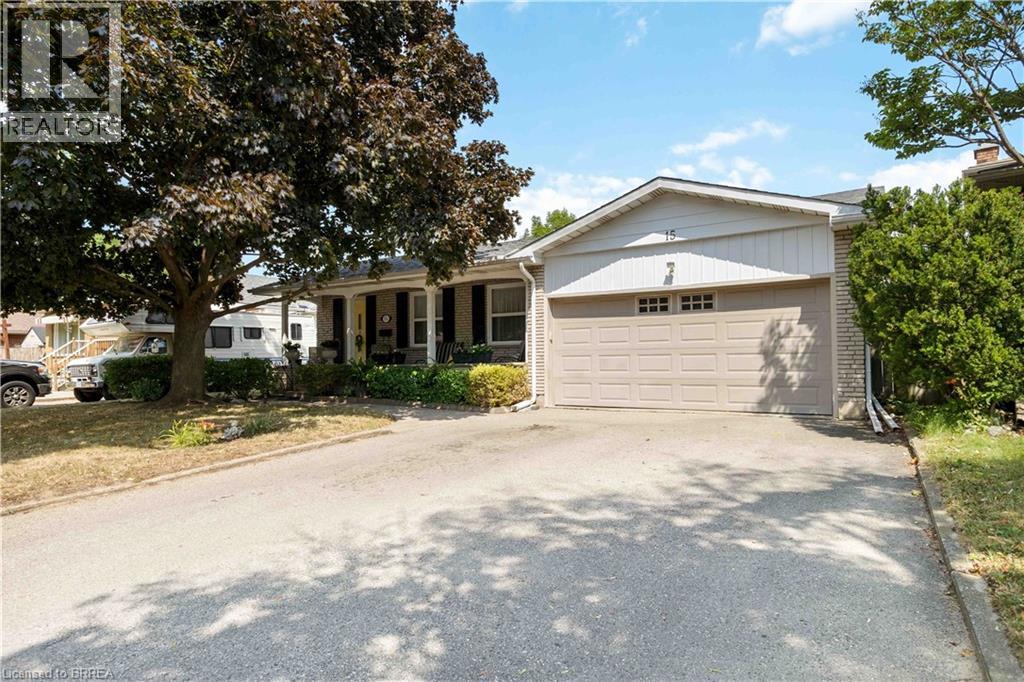 Photo 2 of 15 Burdock Boulevard, Brantford ON