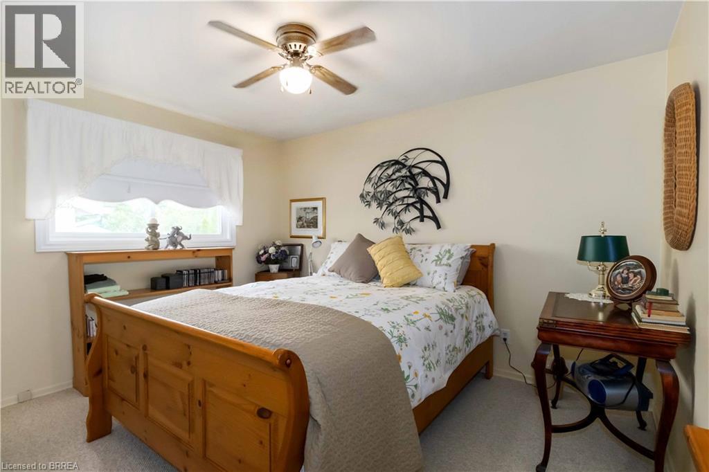 Photo 21 of 15 Burdock Boulevard, Brantford ON