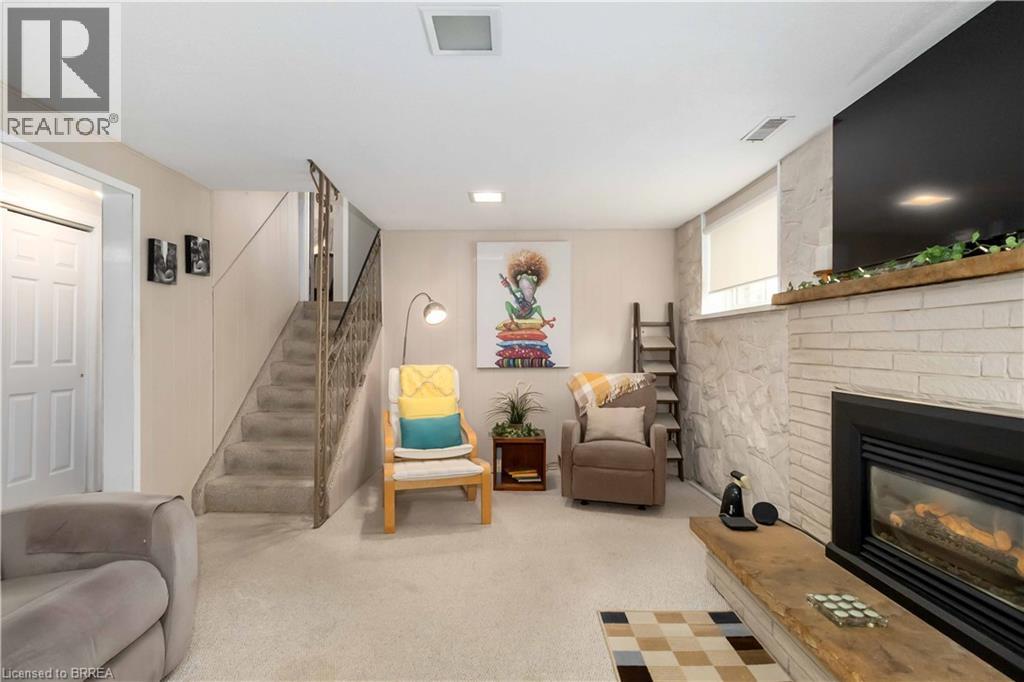Photo 28 of 15 Burdock Boulevard, Brantford ON