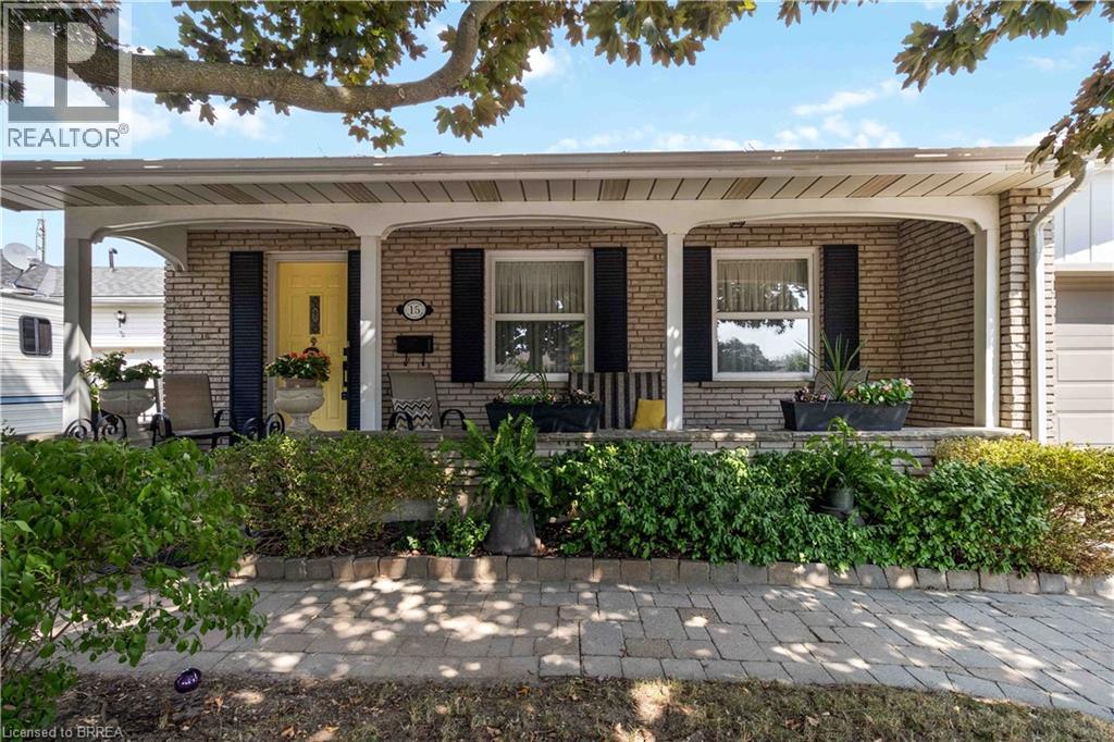 Photo 3 of 15 Burdock Boulevard, Brantford ON