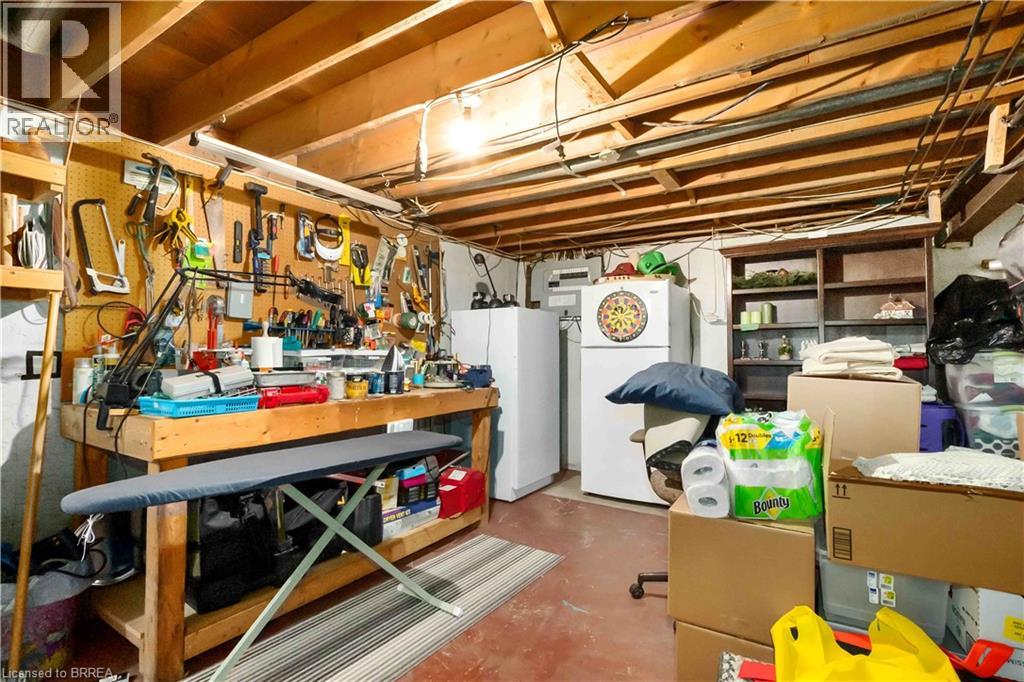 Photo 37 of 15 Burdock Boulevard, Brantford ON