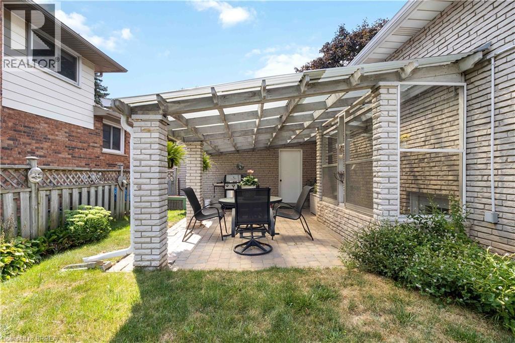 Photo 41 of 15 Burdock Boulevard, Brantford ON