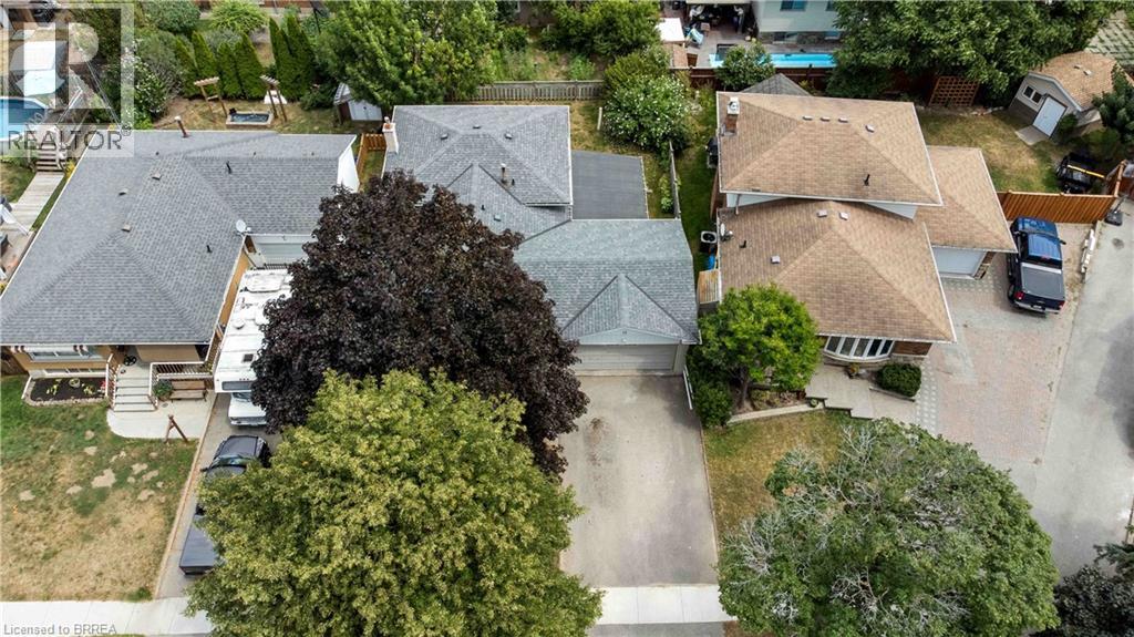 Photo 45 of 15 Burdock Boulevard, Brantford ON