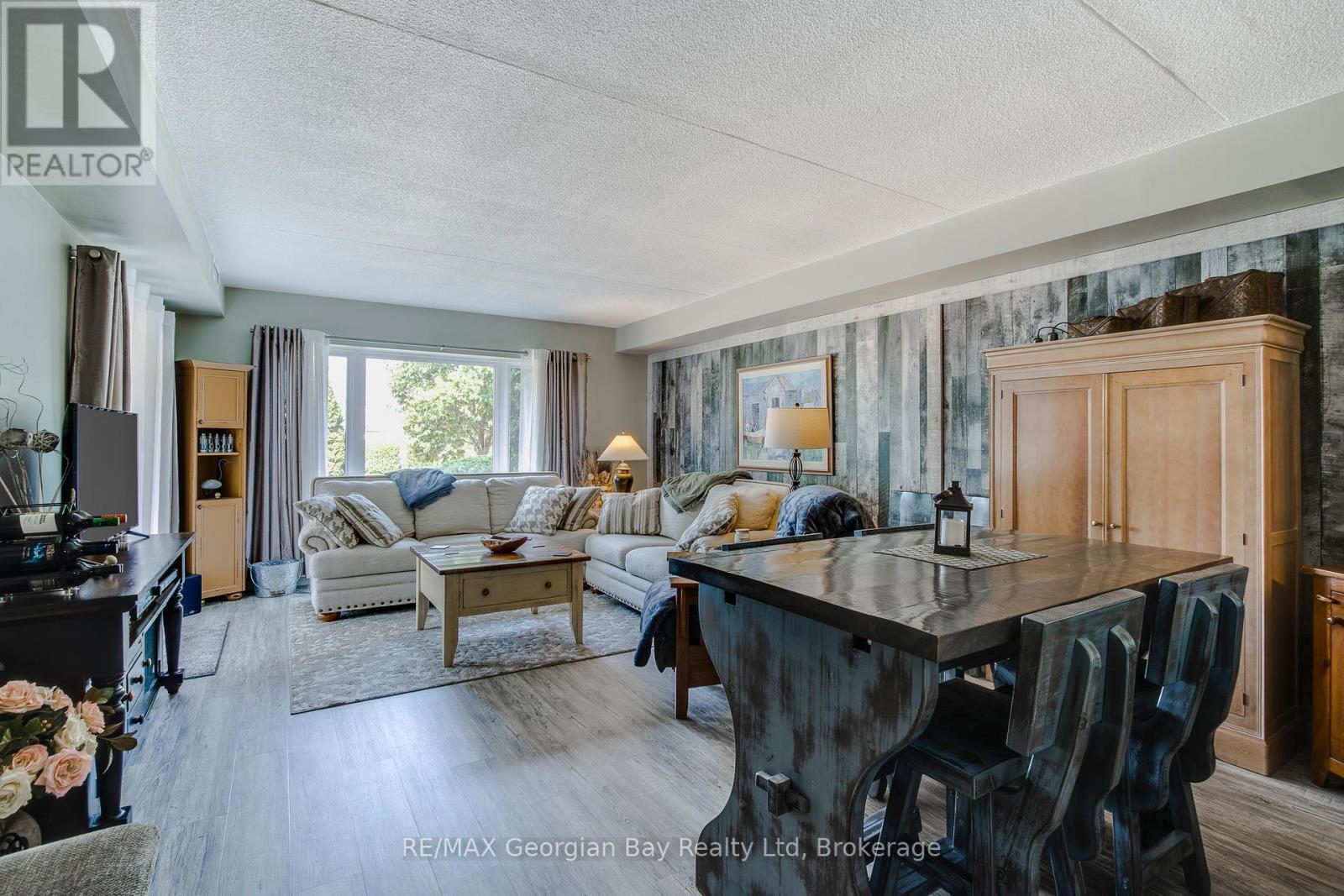 Photo 6 of 102 11 Beck Boulevard, Penetanguishene ON