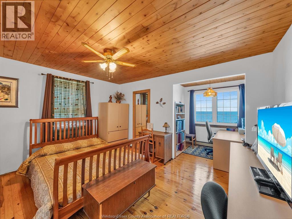Photo 11 of 226 Cotterie Park, Leamington ON