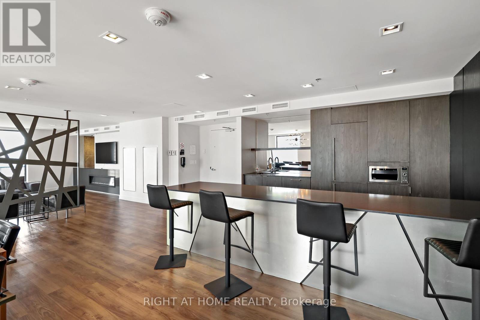 Photo 20 of 2102 20 Daly Avenue, Ottawa ON