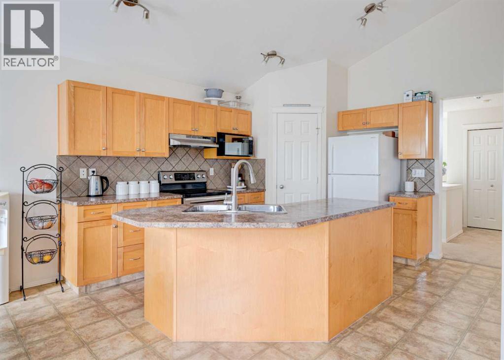 Single Family House 3 Level for Sale in  Bridlewood Avenue SW Bridlewood Calgary 