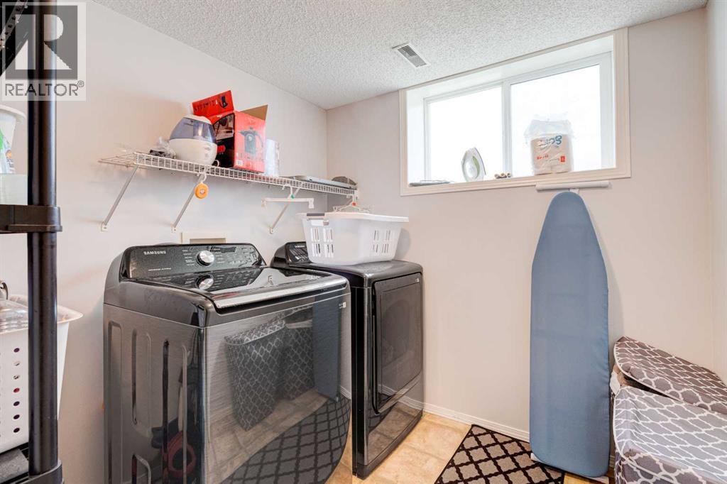 442 Bridlewood Avenue SW, Calgary, Alberta