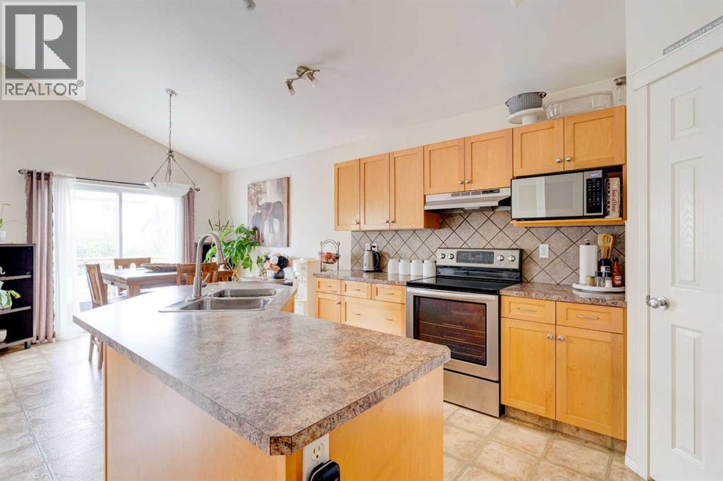 Single Family House 3 Level for Sale in  Bridlewood Avenue SW Bridlewood Calgary 