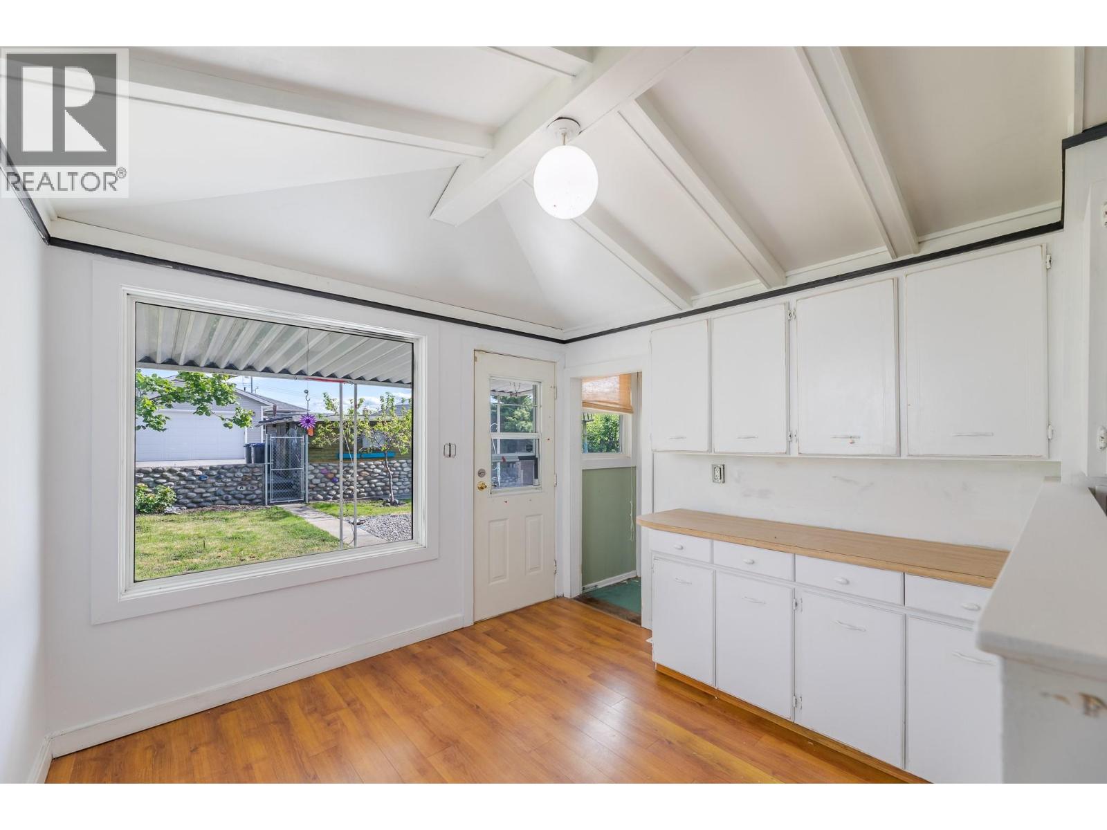  566 PENTICTON Avenue, Penticton