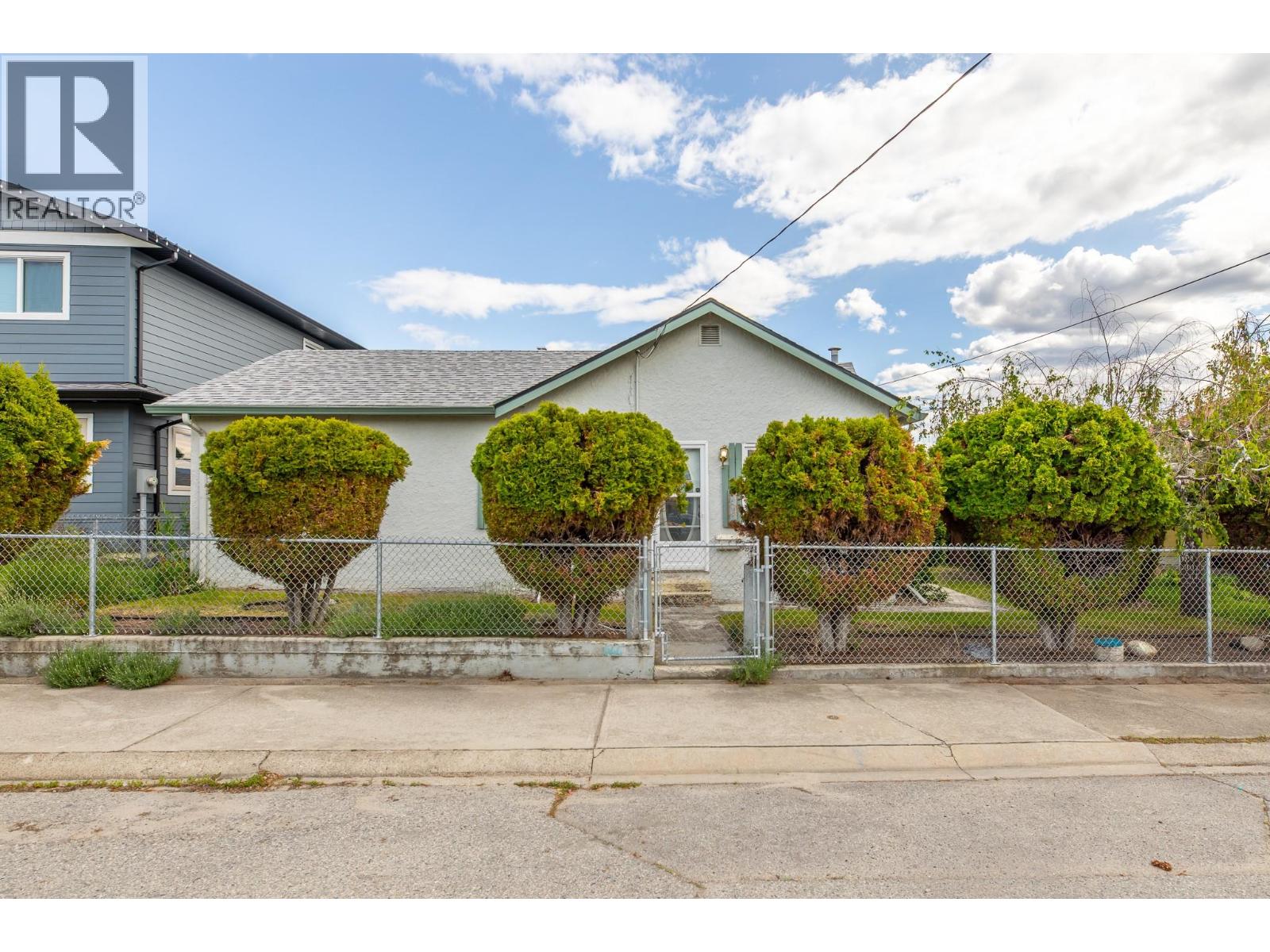  566 PENTICTON Avenue, Penticton