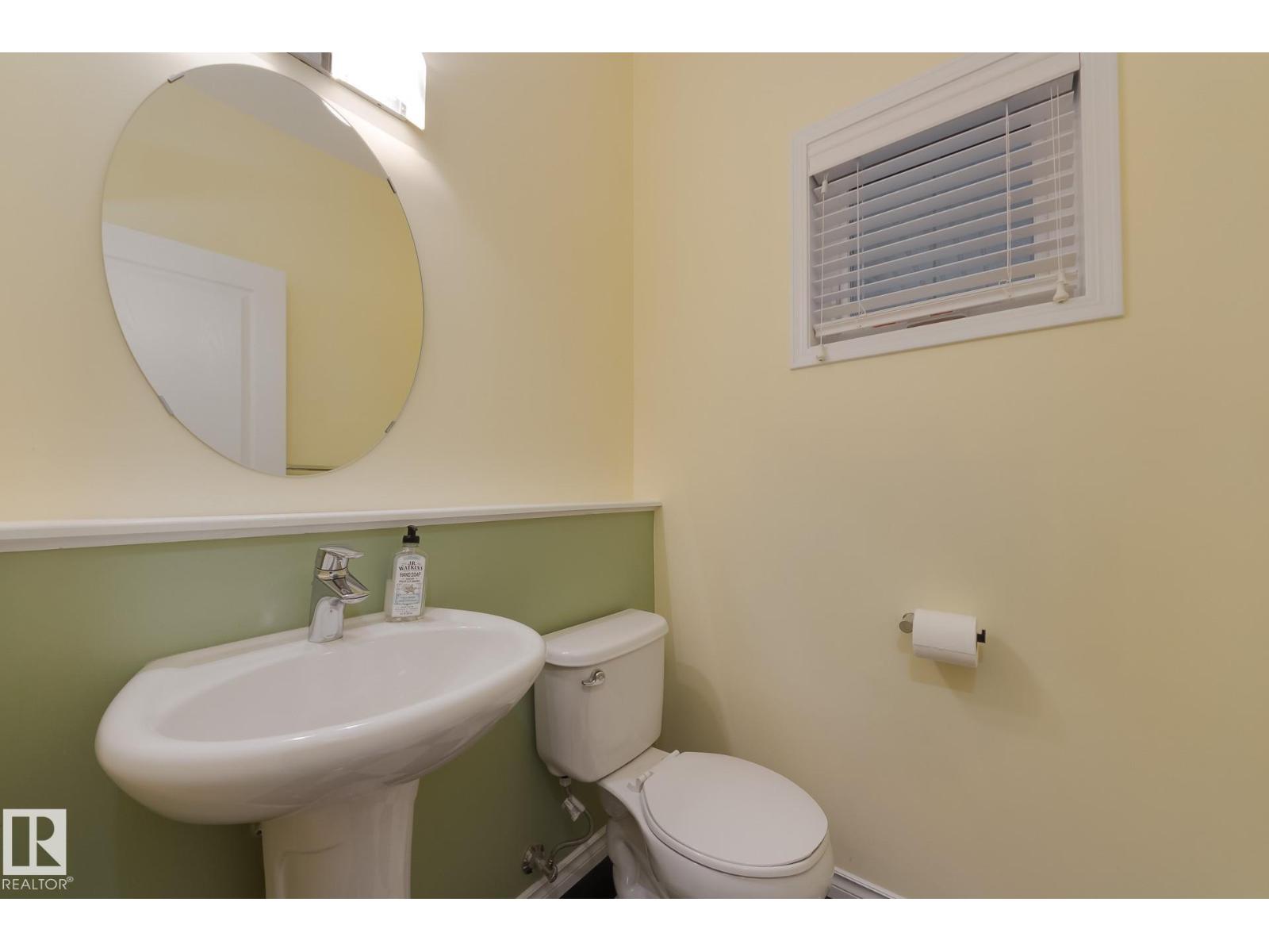 Photo 8 of 1832 Carruthers Ln Sw, Edmonton AB