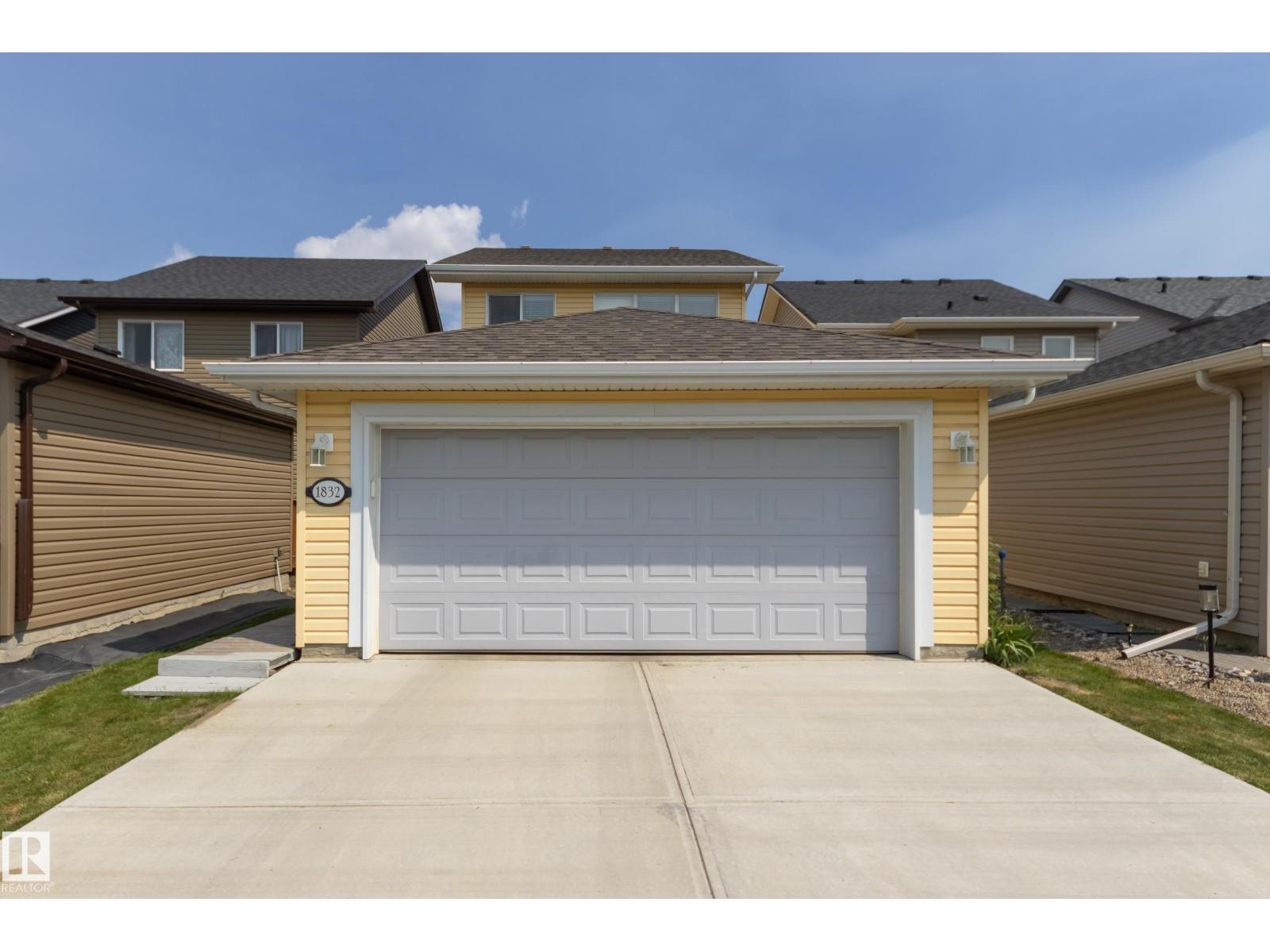 Photo 39 of 1832 Carruthers Ln Sw, Edmonton AB