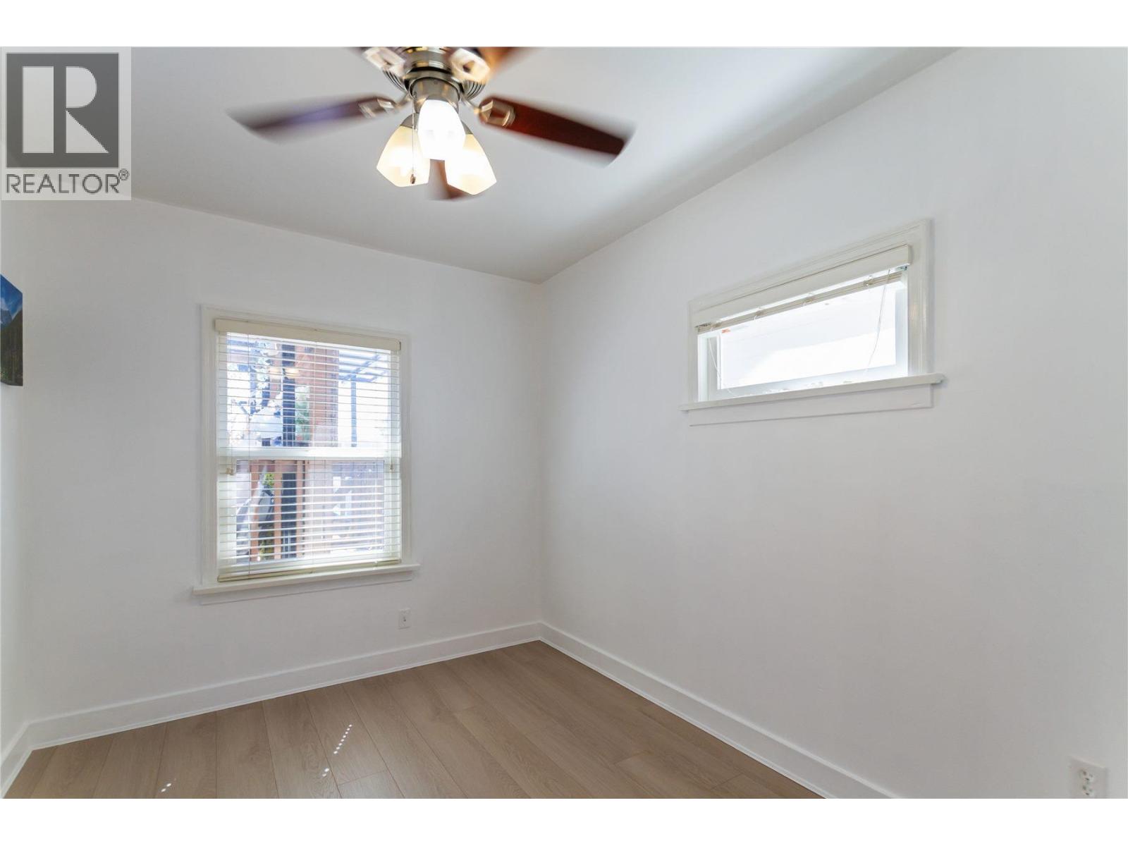 Photo 12 of 136 E 45th Avenue, Vancouver BC