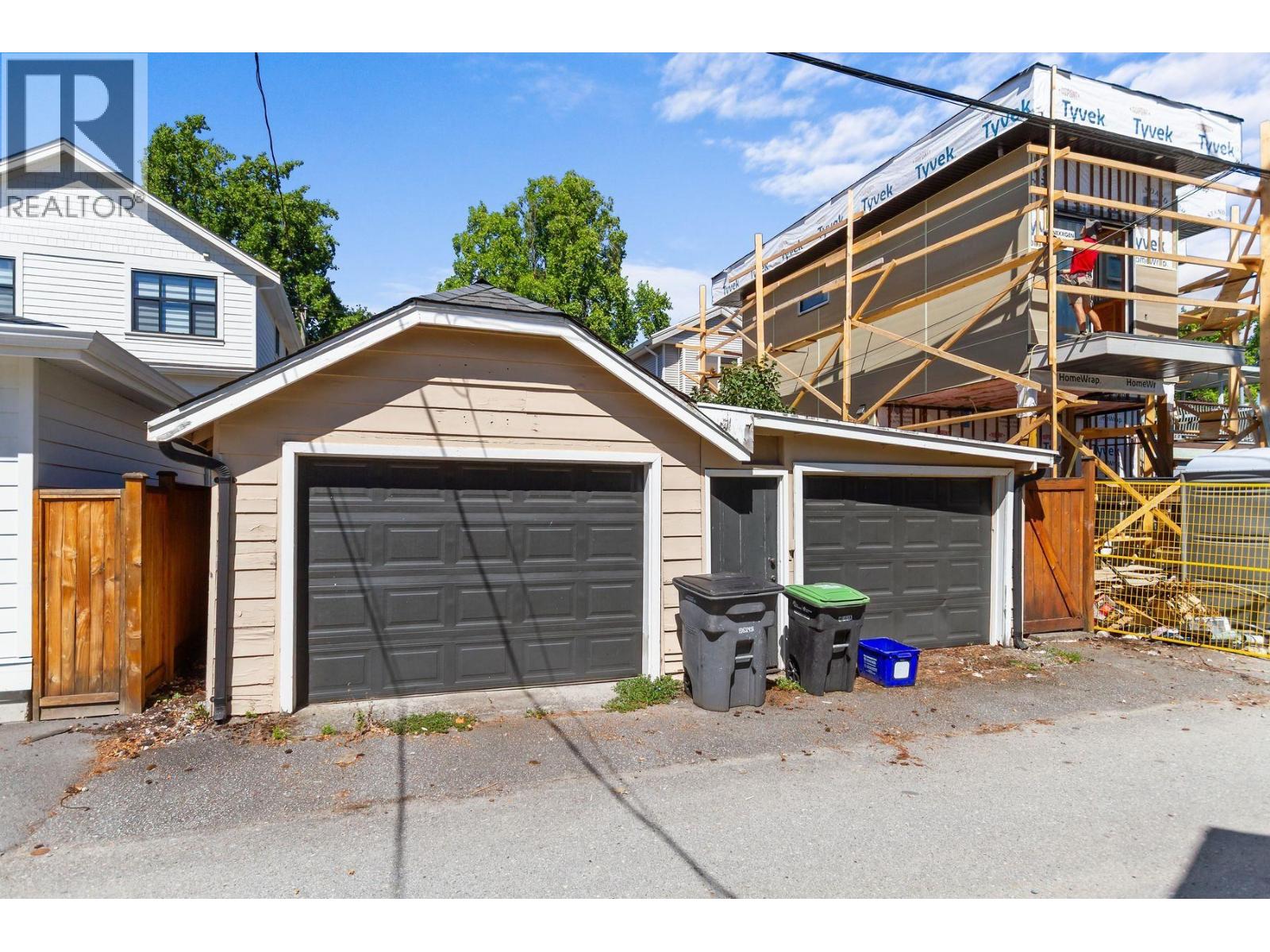 Photo 23 of 136 E 45th Avenue, Vancouver BC