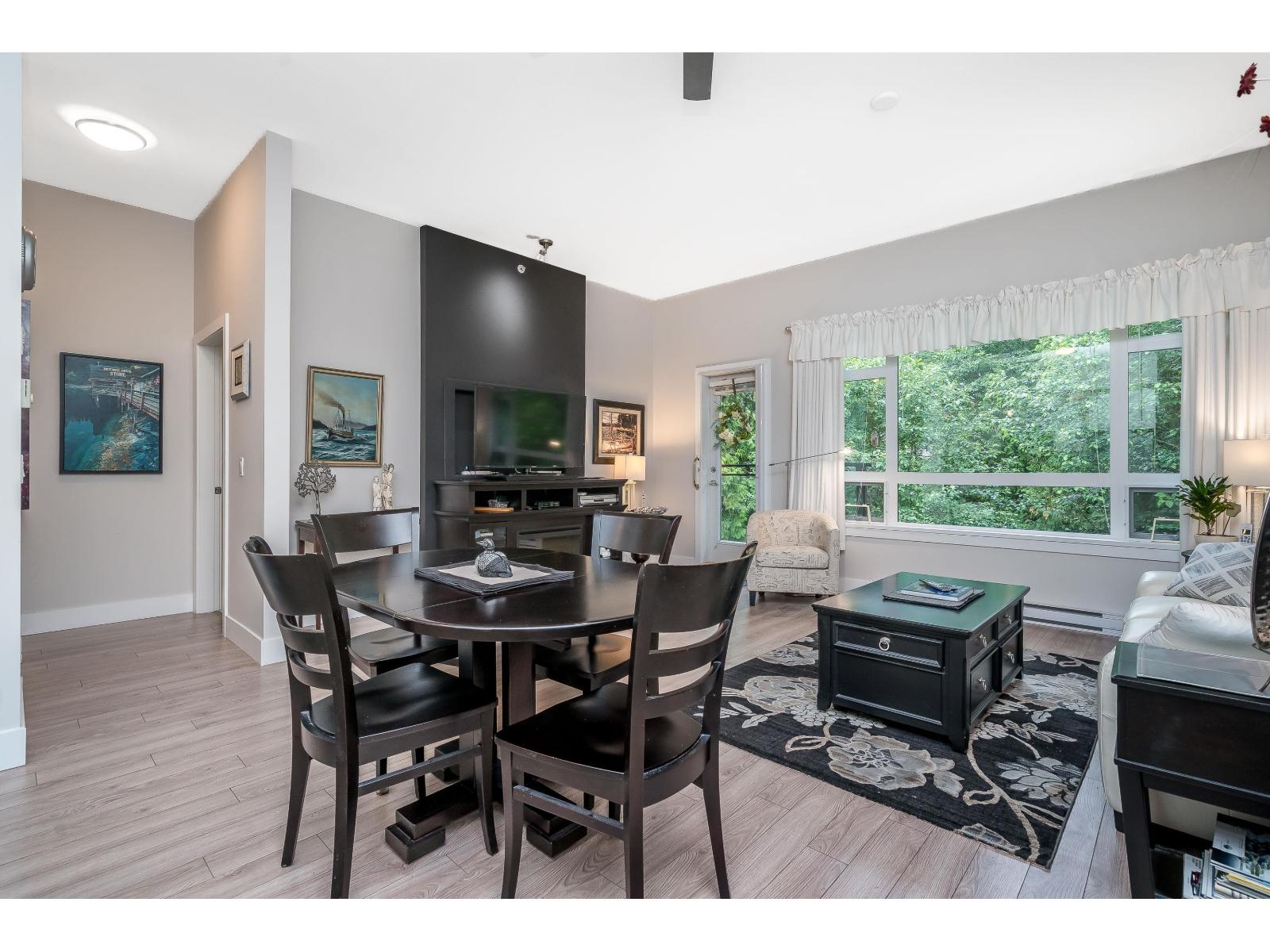 Photo 6 of C 410 20211 66 Avenue, Langley BC