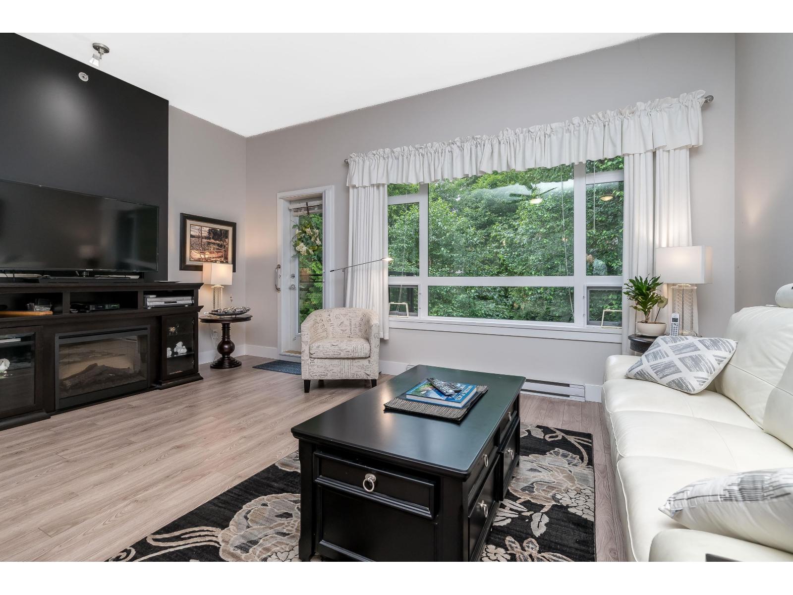 Photo 13 of C 410 20211 66 Avenue, Langley BC