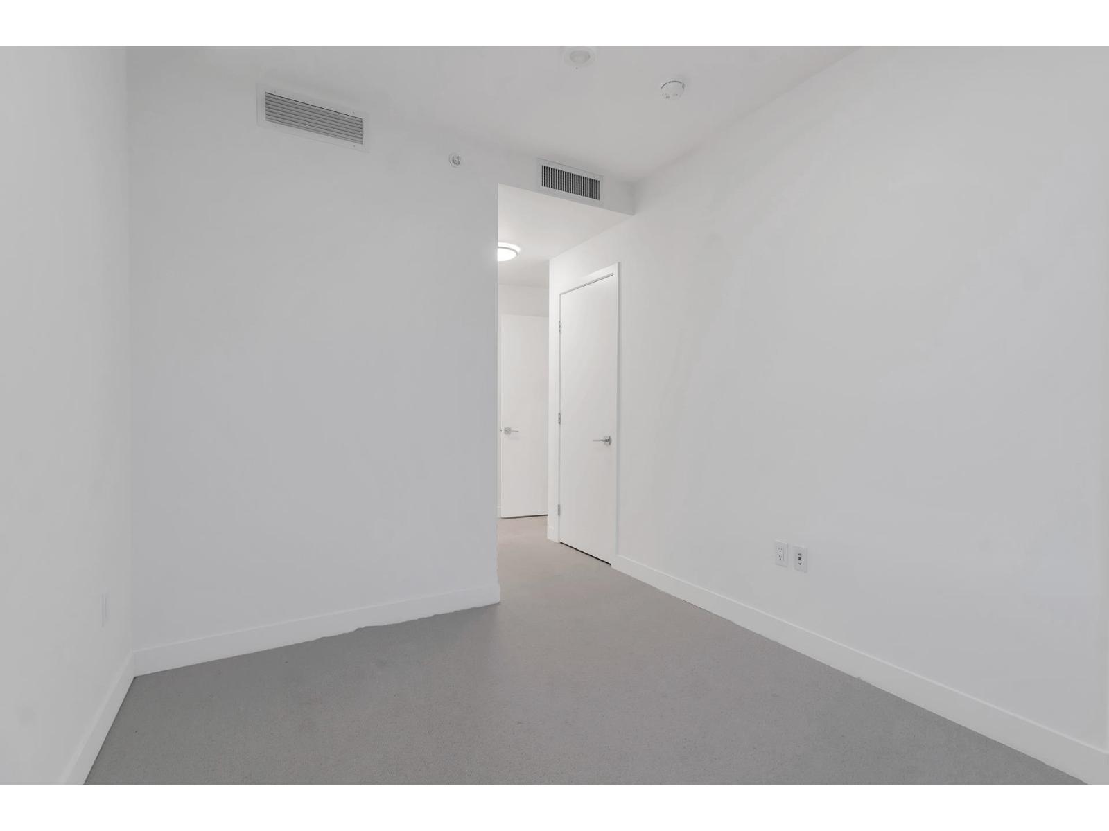 2205 1588 JOHNSTON ROAD, White Rock