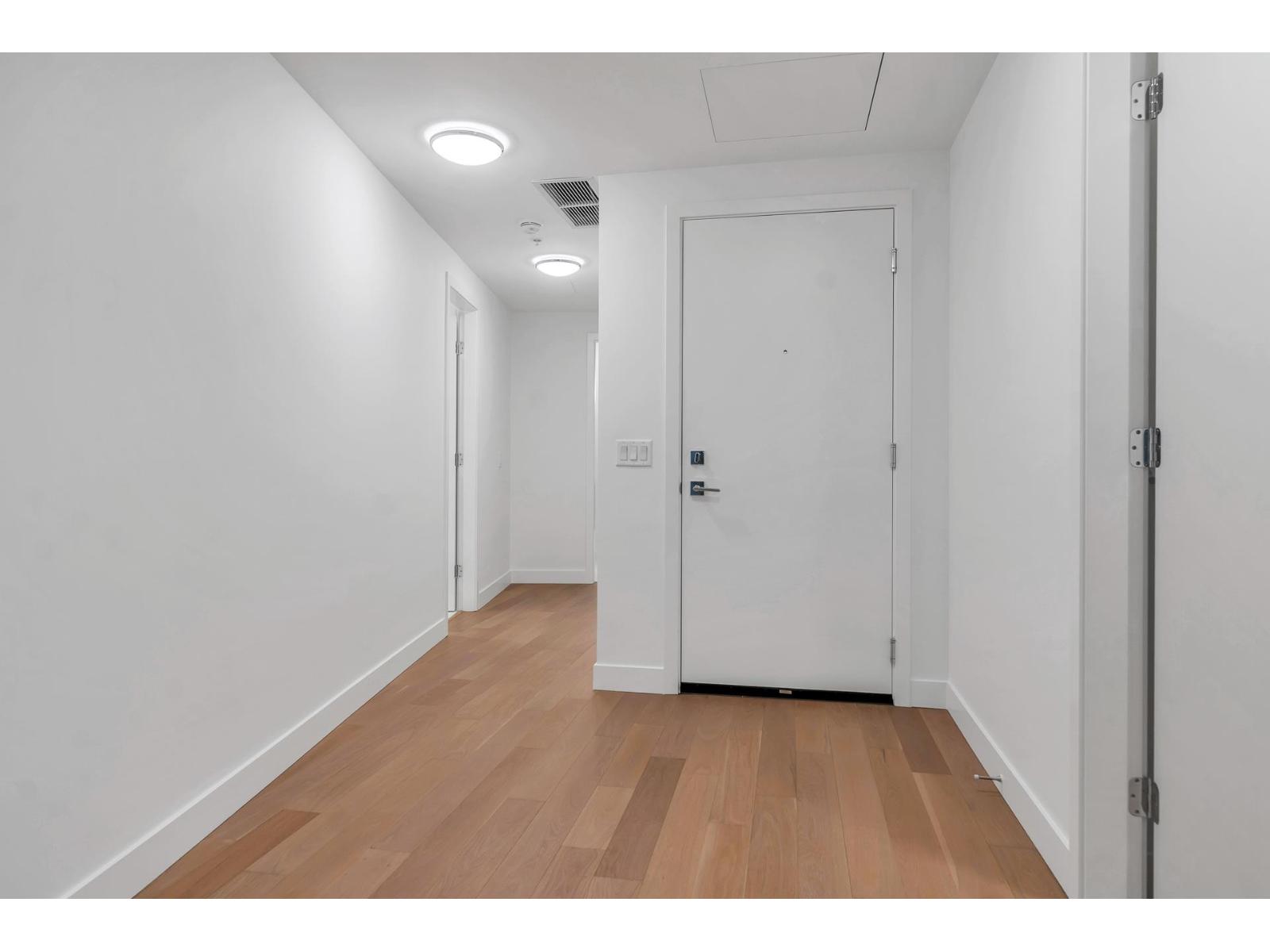 2205 1588 JOHNSTON ROAD, White Rock