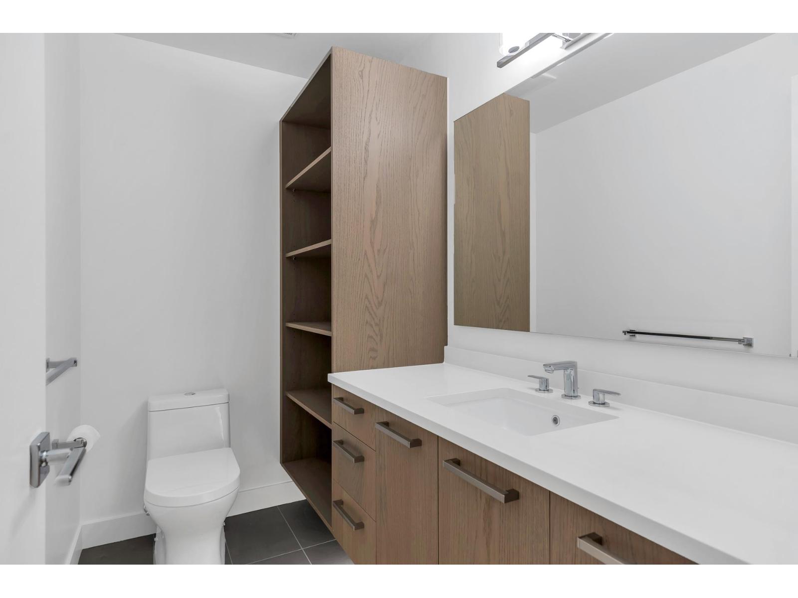 2205 1588 JOHNSTON ROAD, White Rock