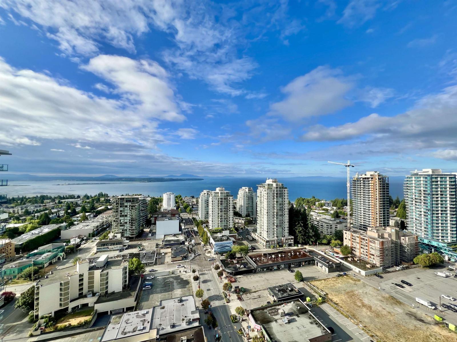 2205 1588 JOHNSTON ROAD, White Rock