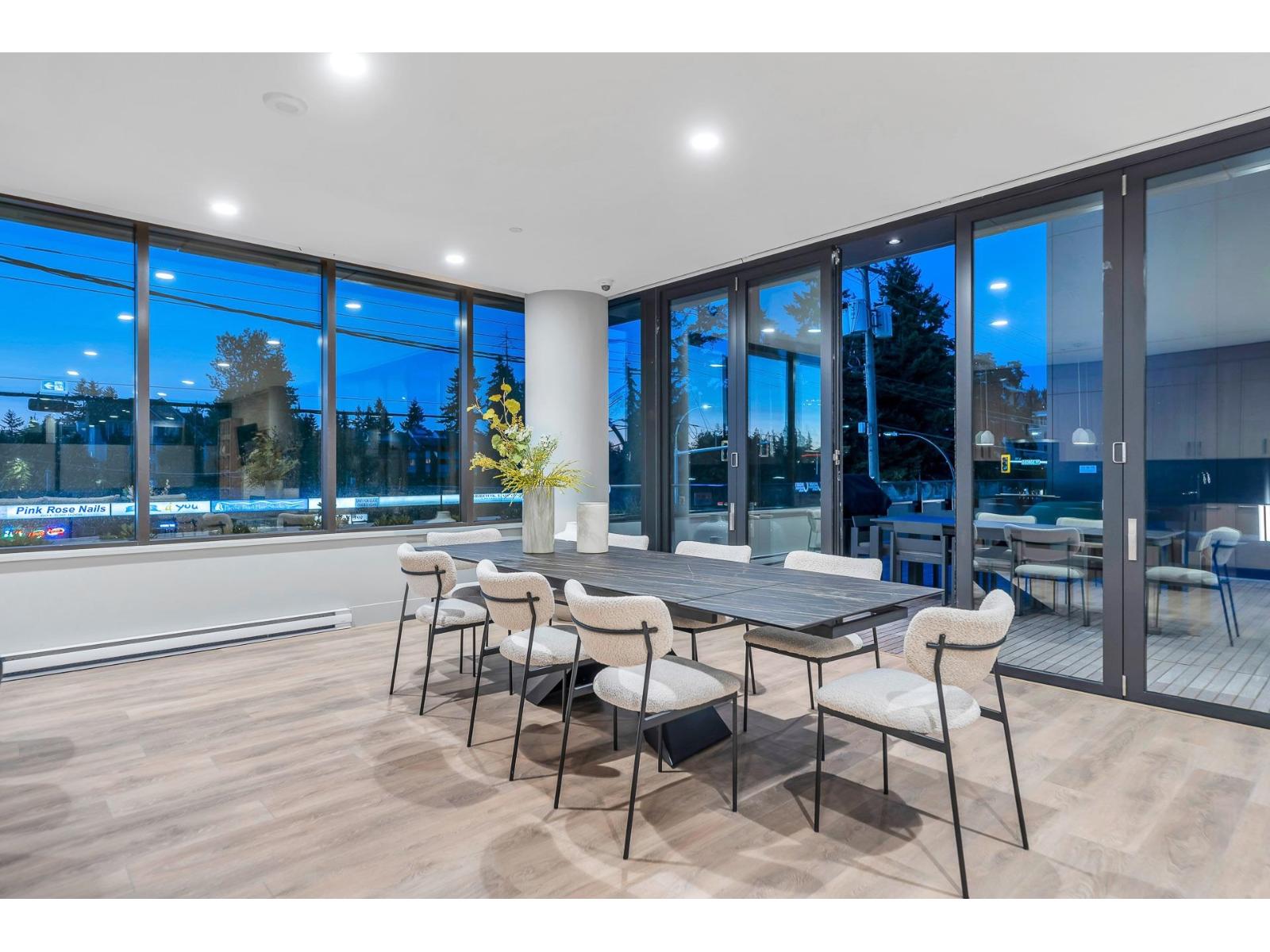 2205 1588 JOHNSTON ROAD, White Rock