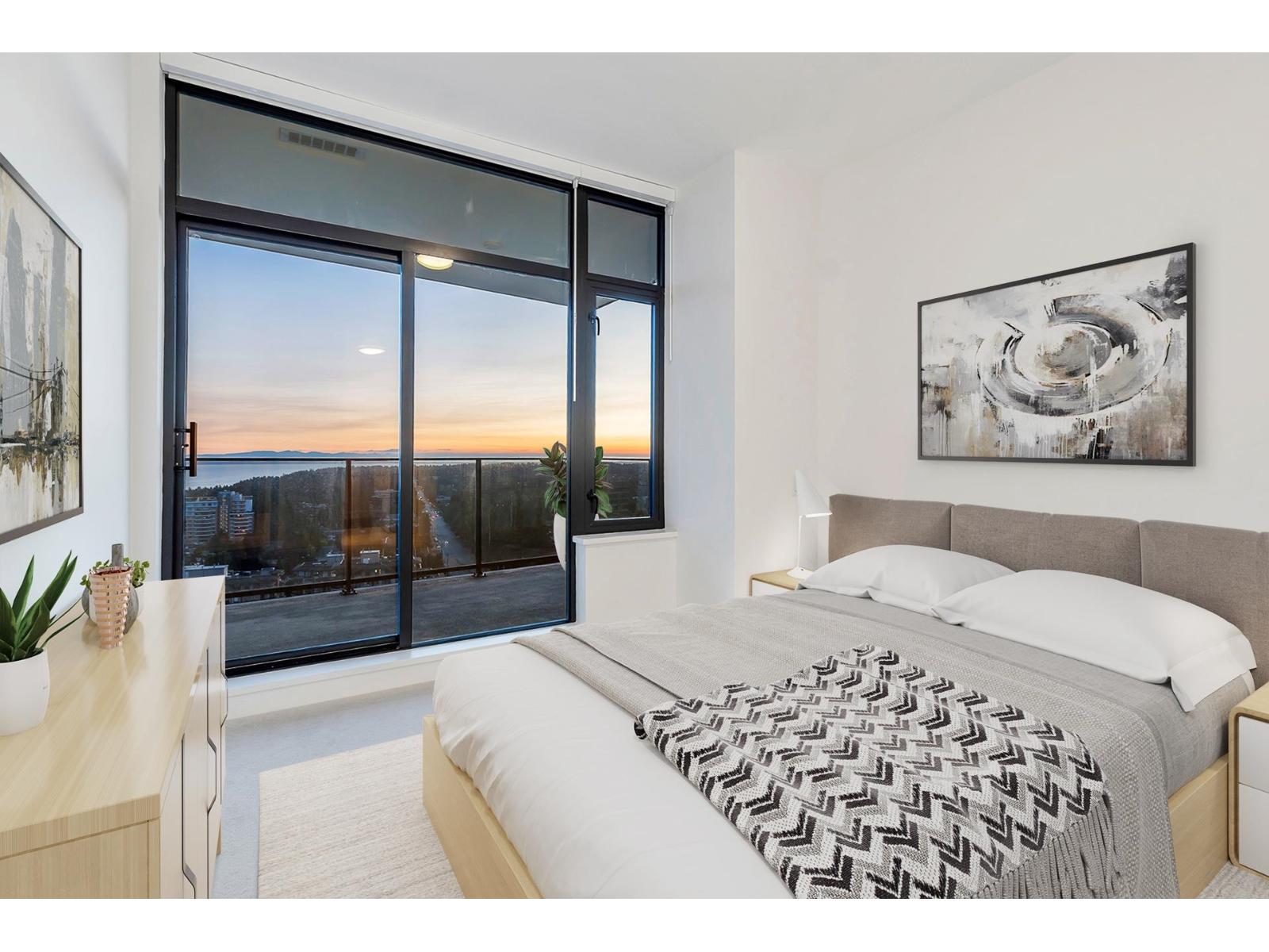 2205 1588 JOHNSTON ROAD, White Rock