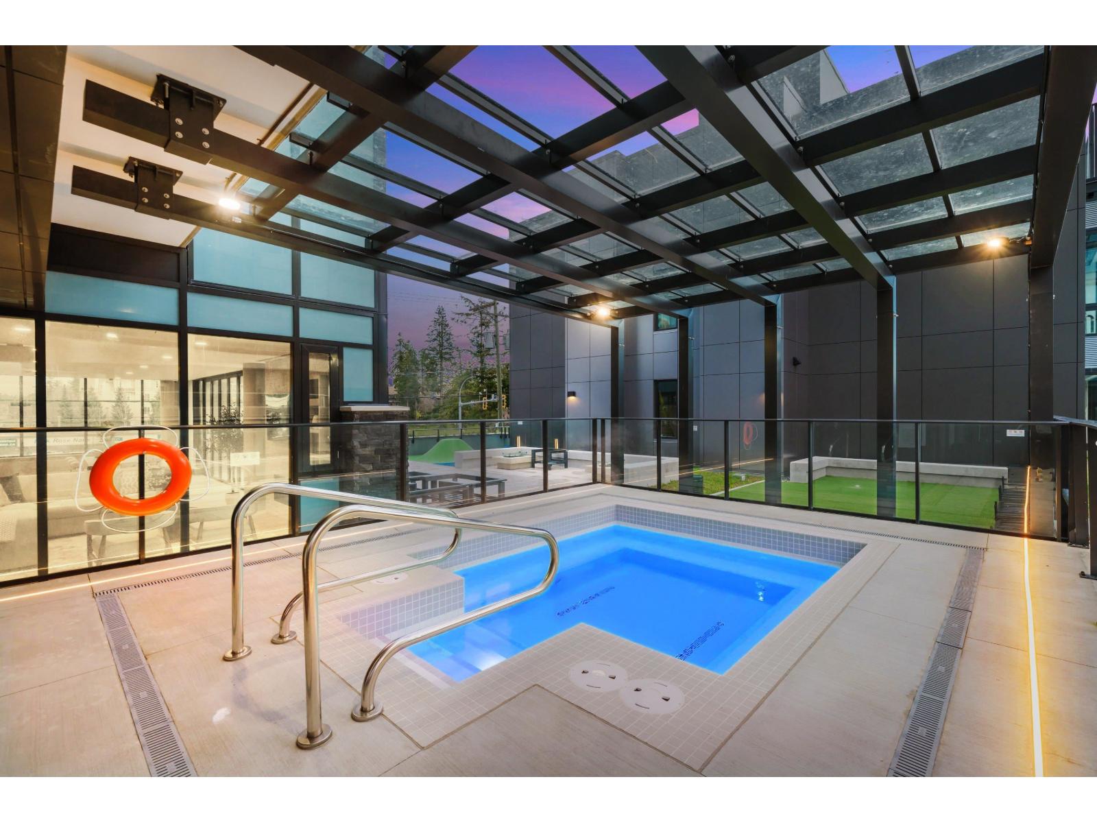 2205 1588 JOHNSTON ROAD, White Rock
