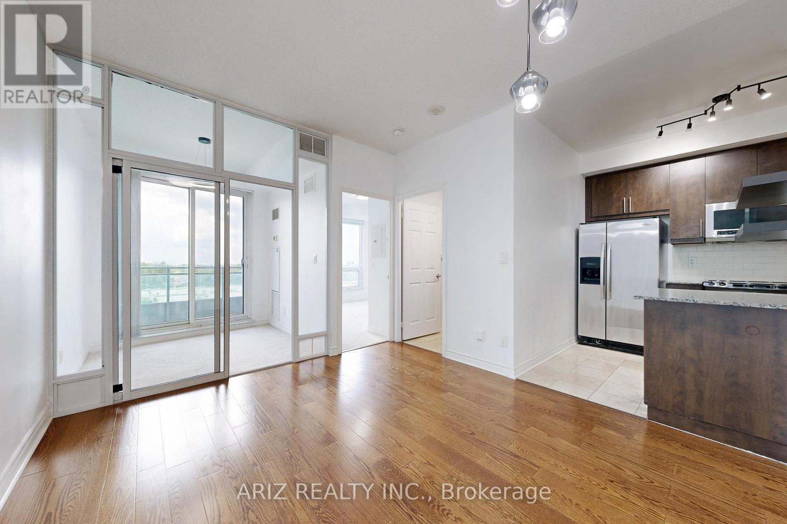 Photo 10 of 715 18 Holmes Avenue, Toronto ON