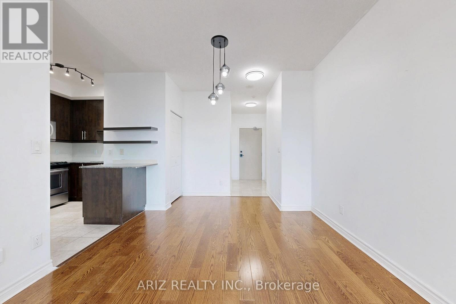 Photo 12 of 715 18 Holmes Avenue, Toronto ON