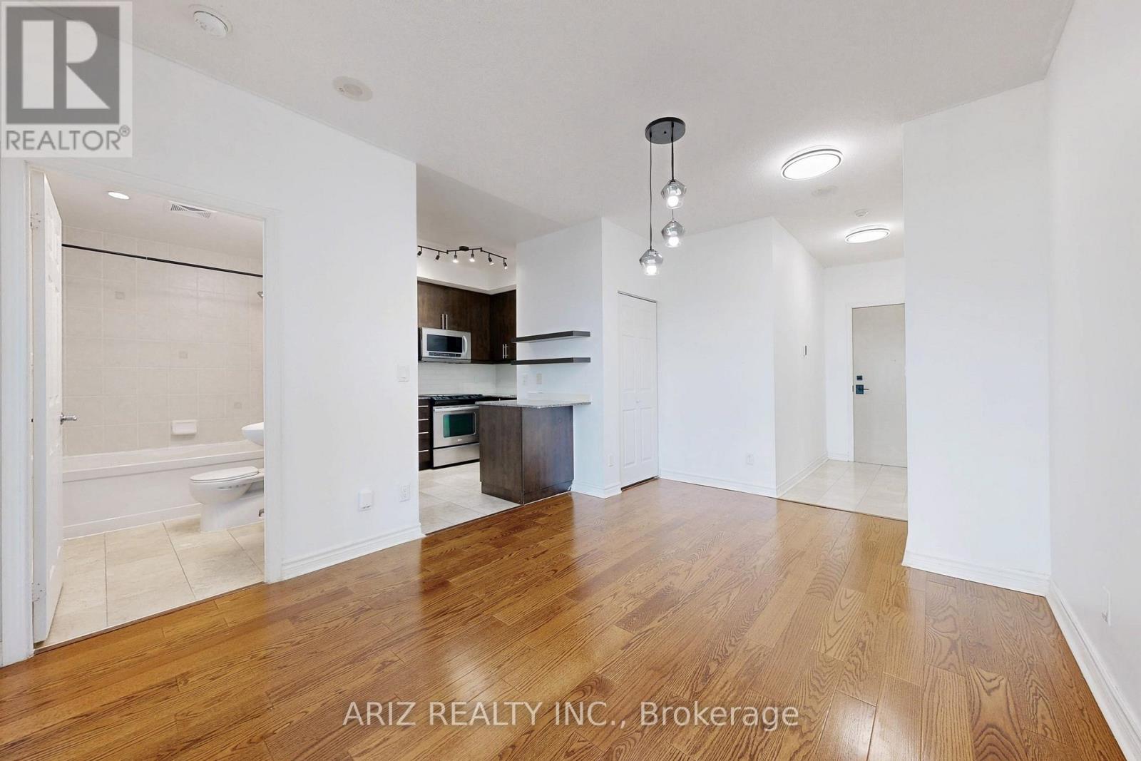 Photo 13 of 715 18 Holmes Avenue, Toronto ON