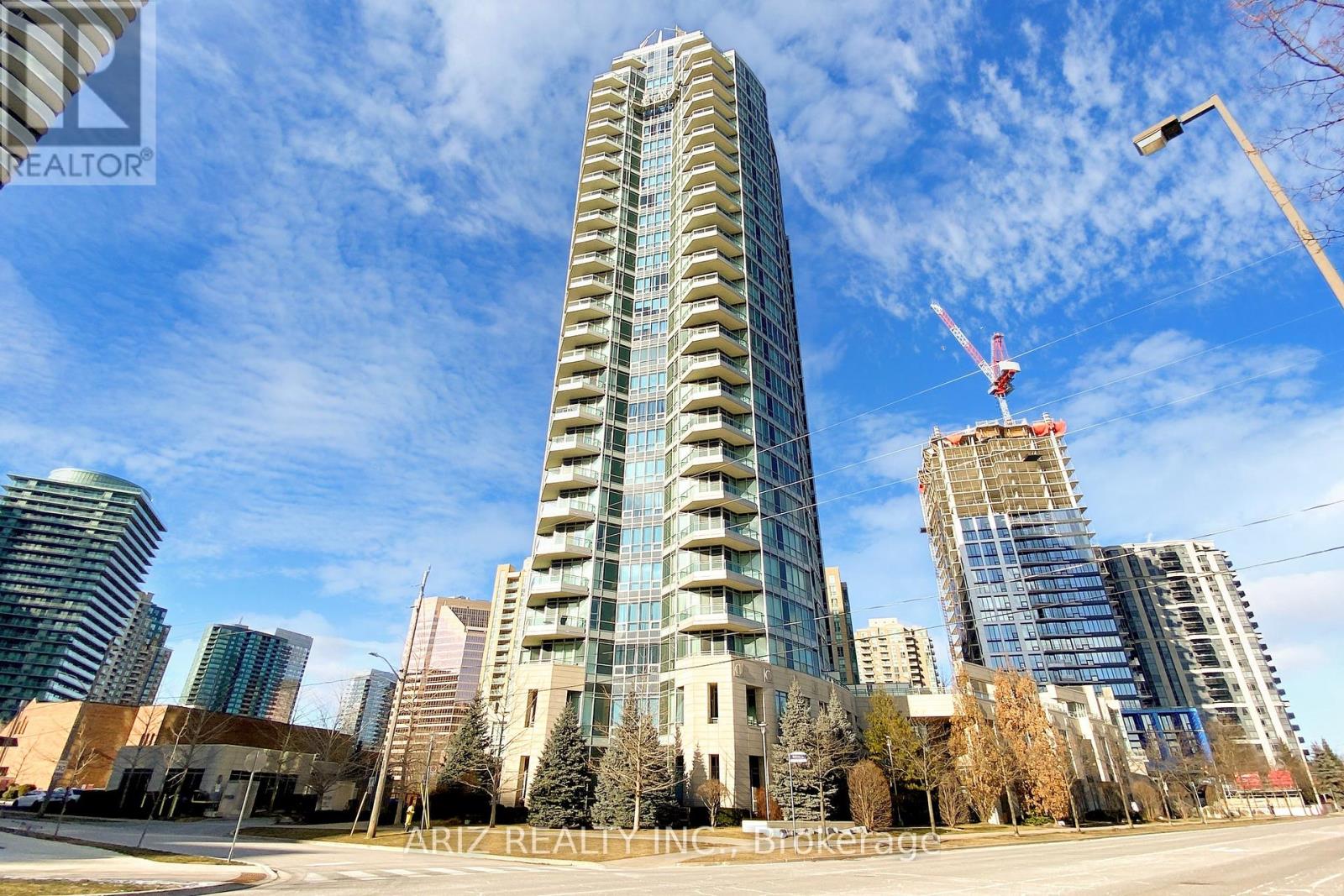 Photo 2 of 715 18 Holmes Avenue, Toronto ON