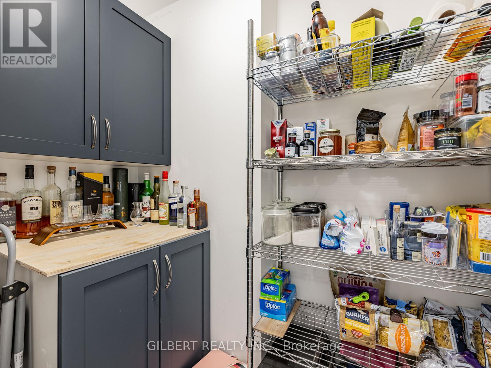 Photo 13 of 9 10 Marquette Avenue, Toronto ON