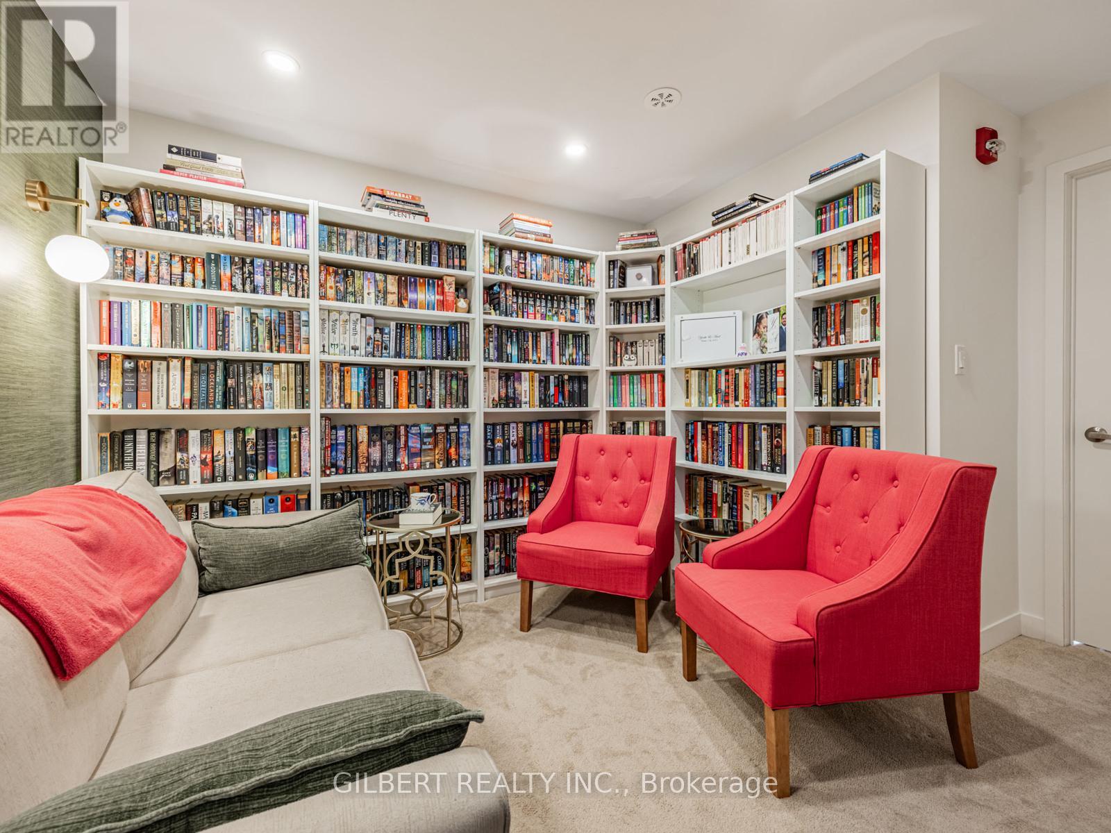 Photo 7 of 9 10 Marquette Avenue, Toronto ON