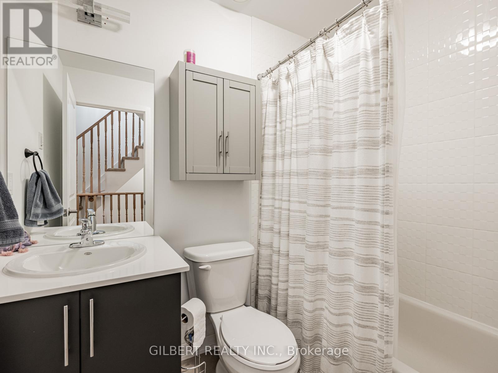 Photo 10 of 9 10 Marquette Avenue, Toronto ON