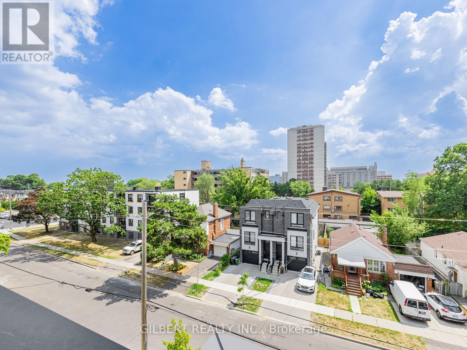 Photo 20 of 9 10 Marquette Avenue, Toronto ON