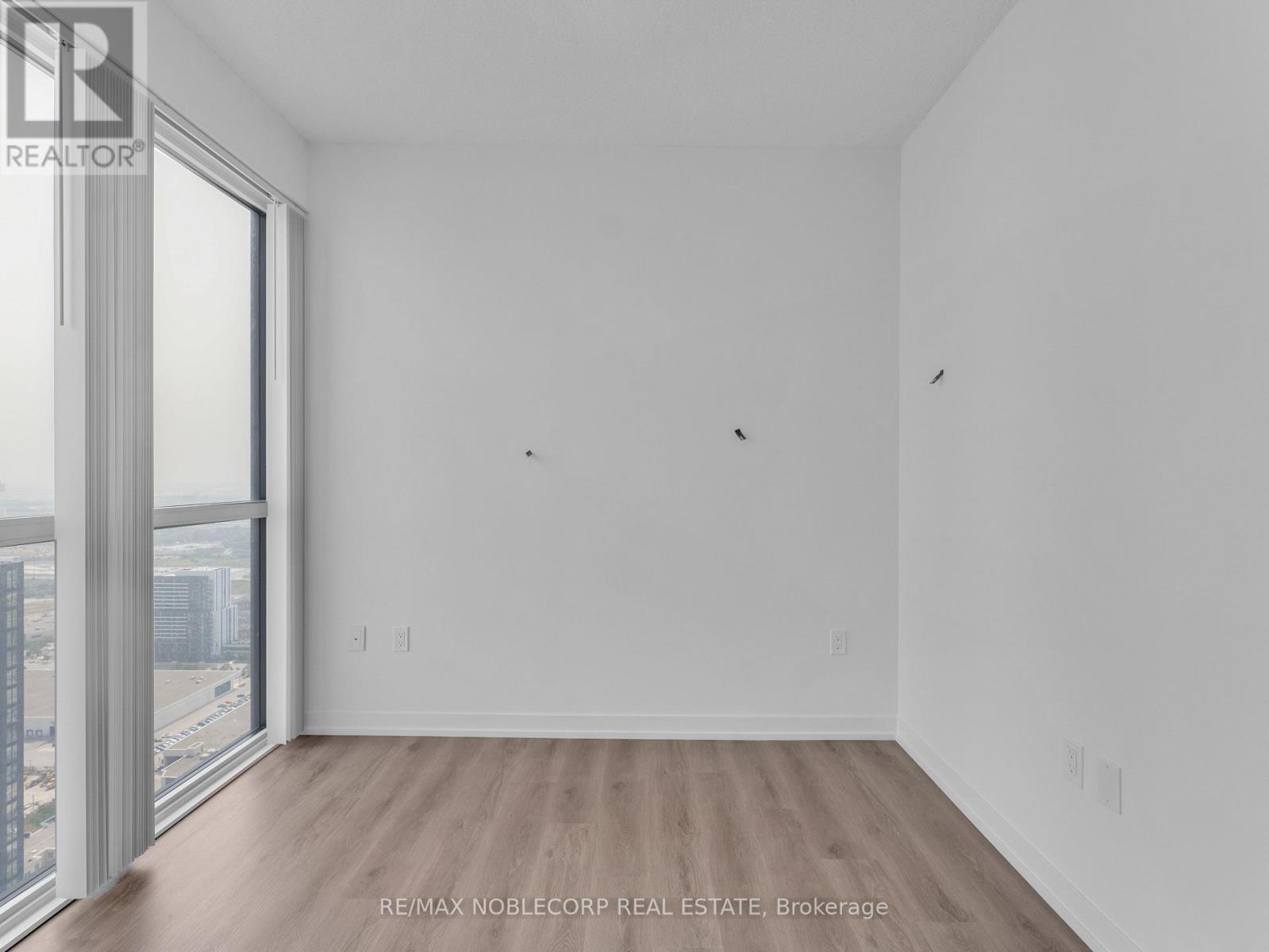 Photo 16 of 5012 225 Commerce Street, Vaughan ON