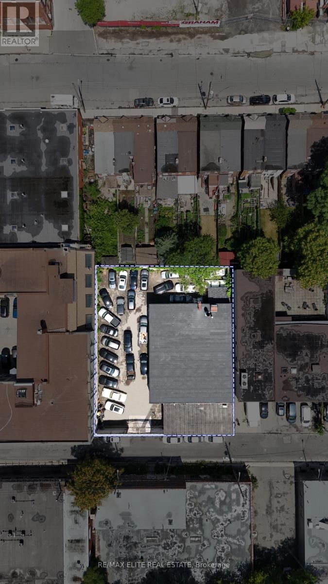Photo 2 of 20 Jenet Avenue, Toronto ON