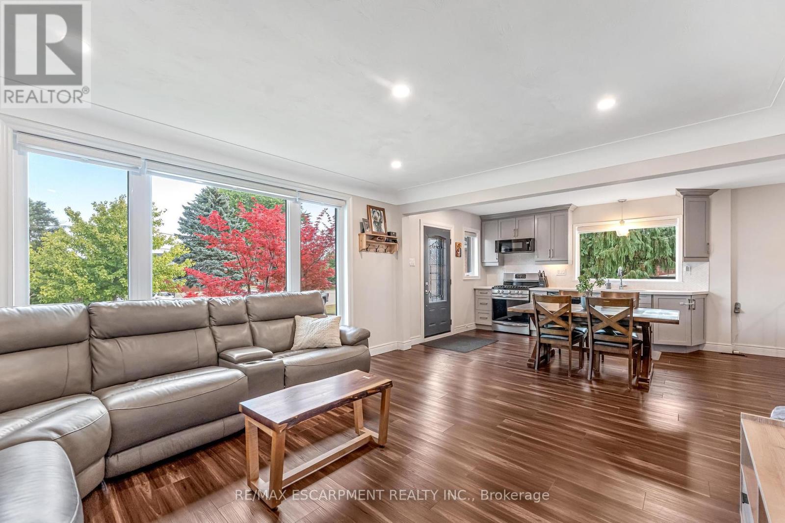 Photo 11 of 25 Alba Street, Hamilton ON