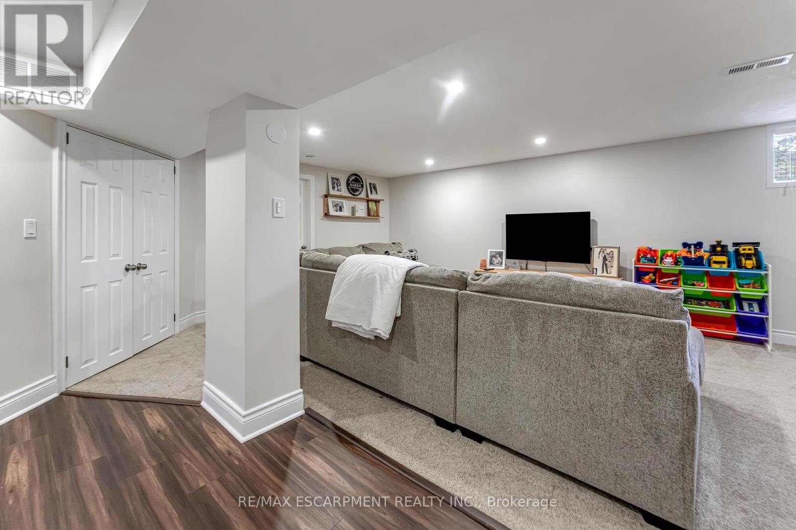 Photo 26 of 25 Alba Street, Hamilton ON