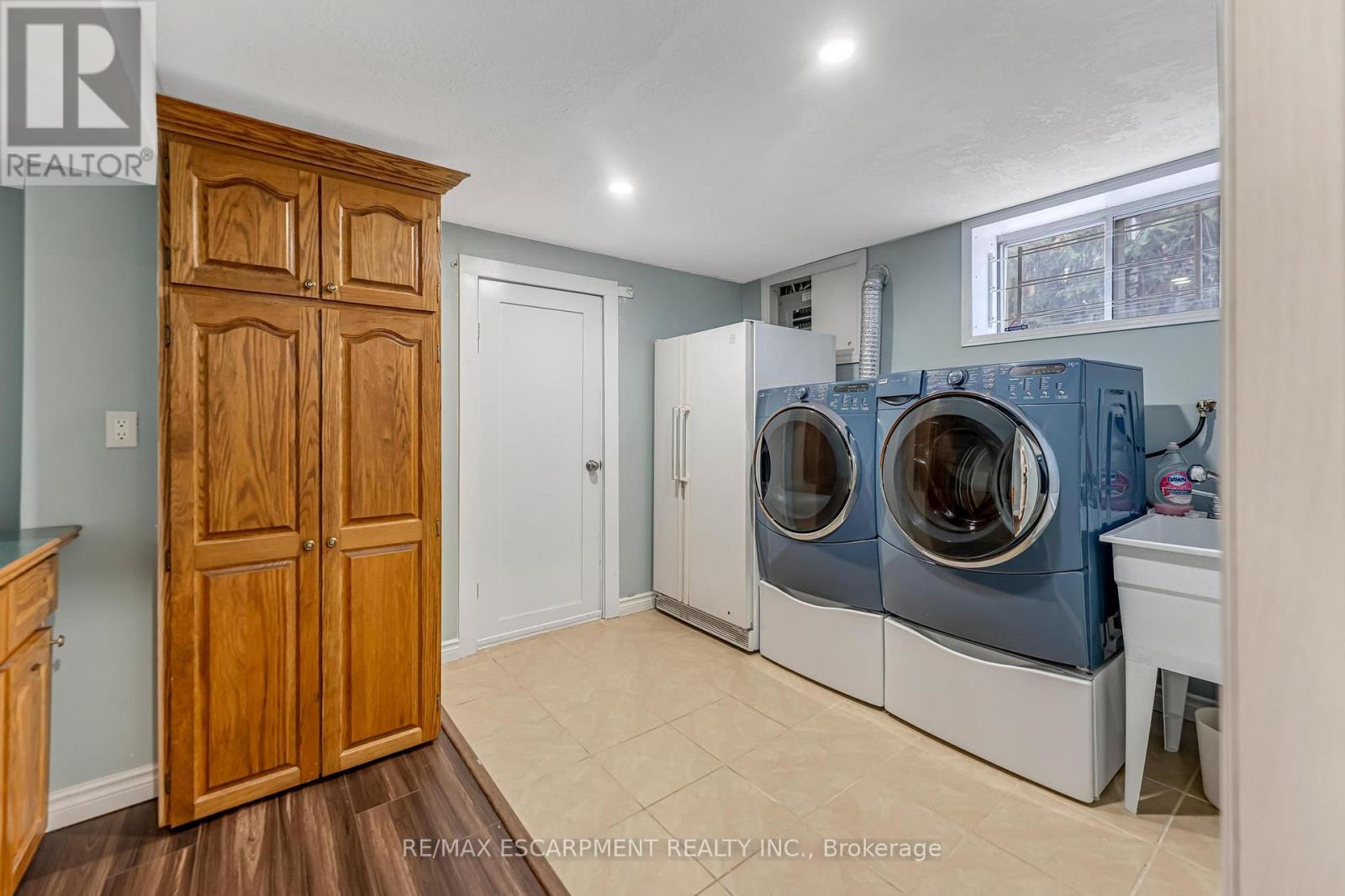 Photo 19 of 25 Alba Street, Hamilton ON